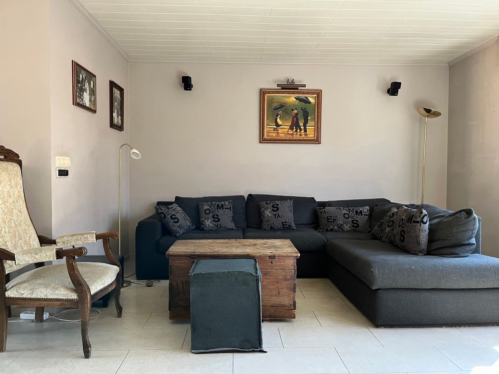 grote woning met mooie tuin foto 11