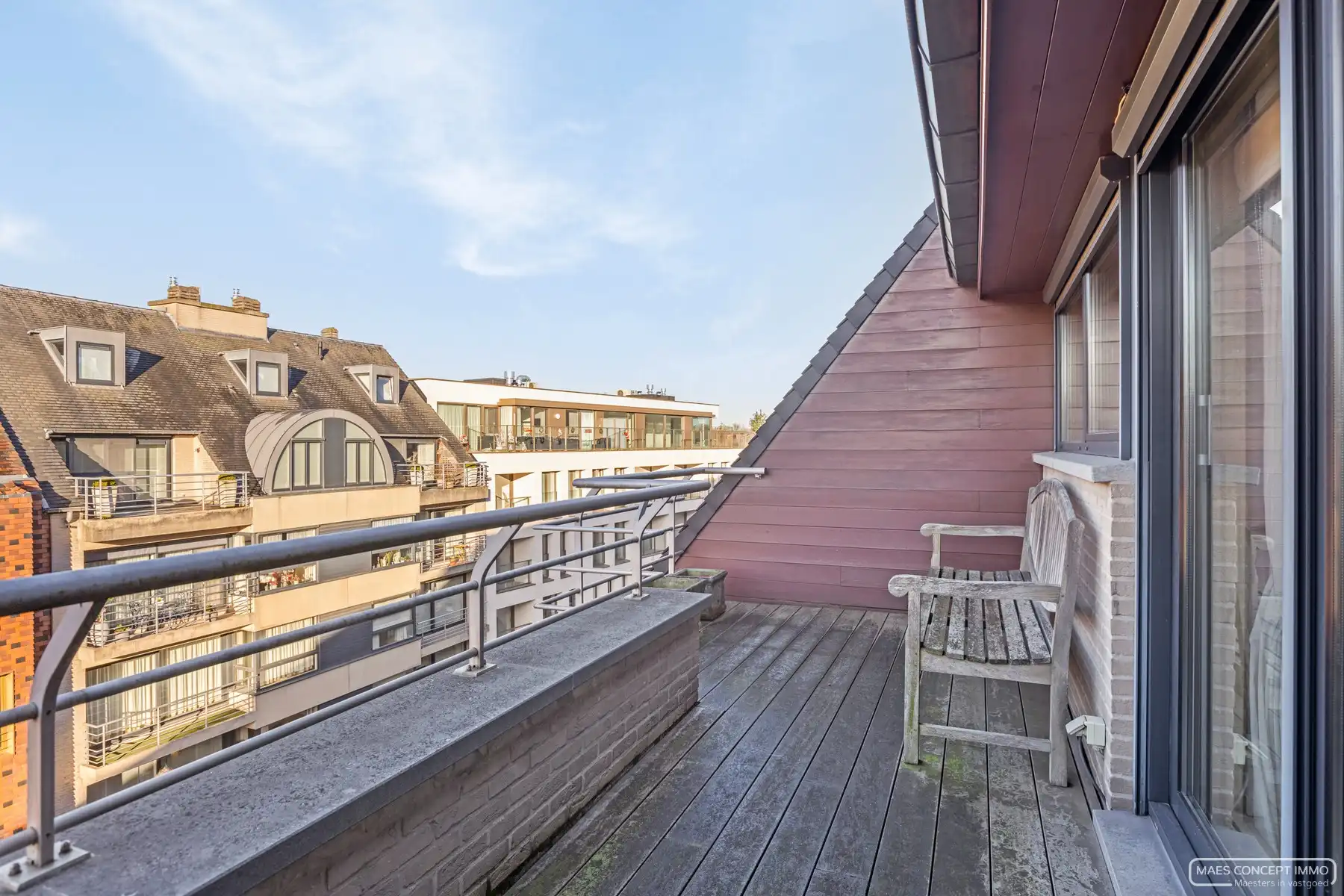 Op te frissen appartement met 2 slaapkamers & 2 ruime terrassen in het hart van Roeselare foto 6