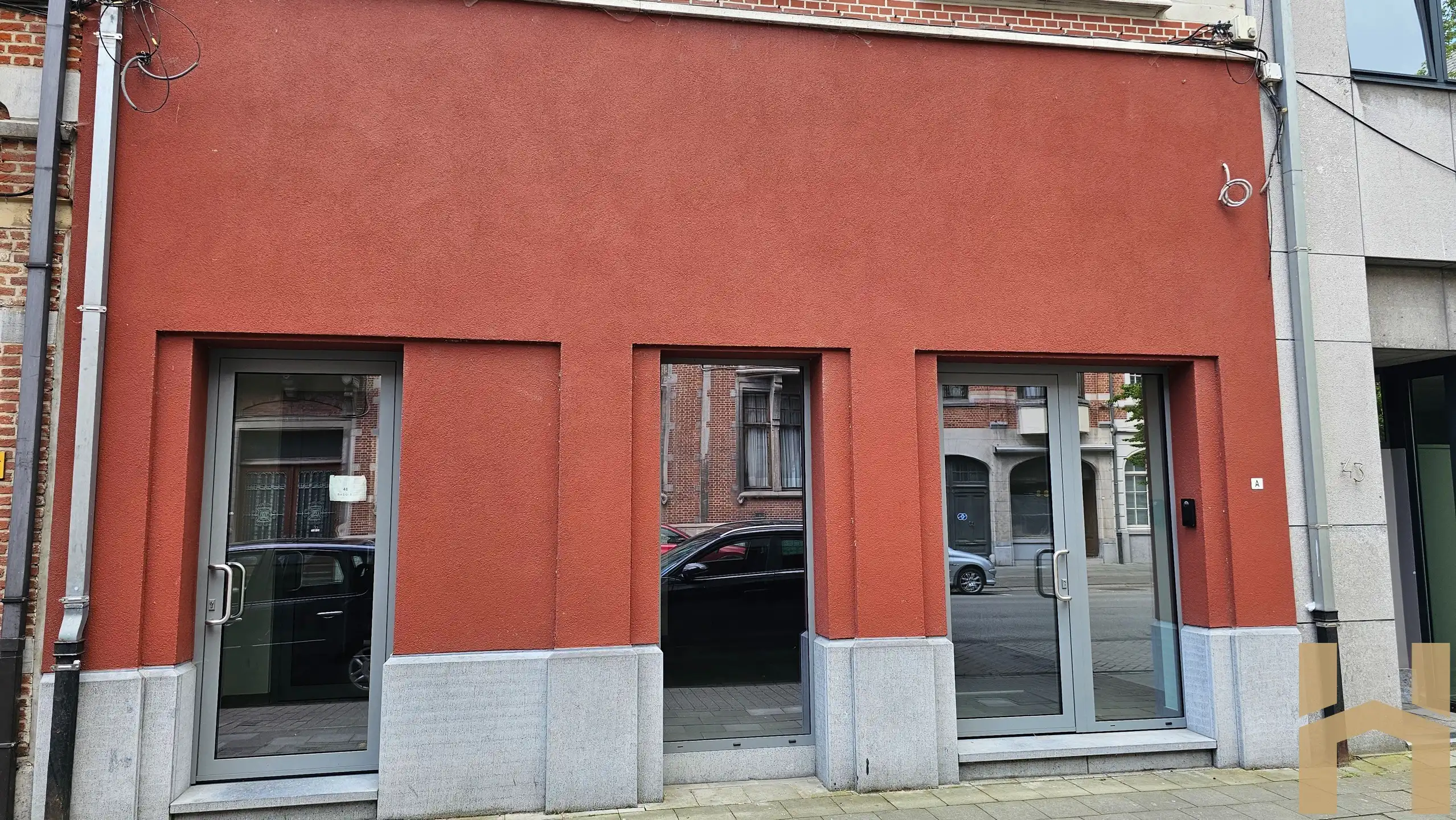 Eigentijdse handelsruimte in het centrum van Dendermonde foto 3