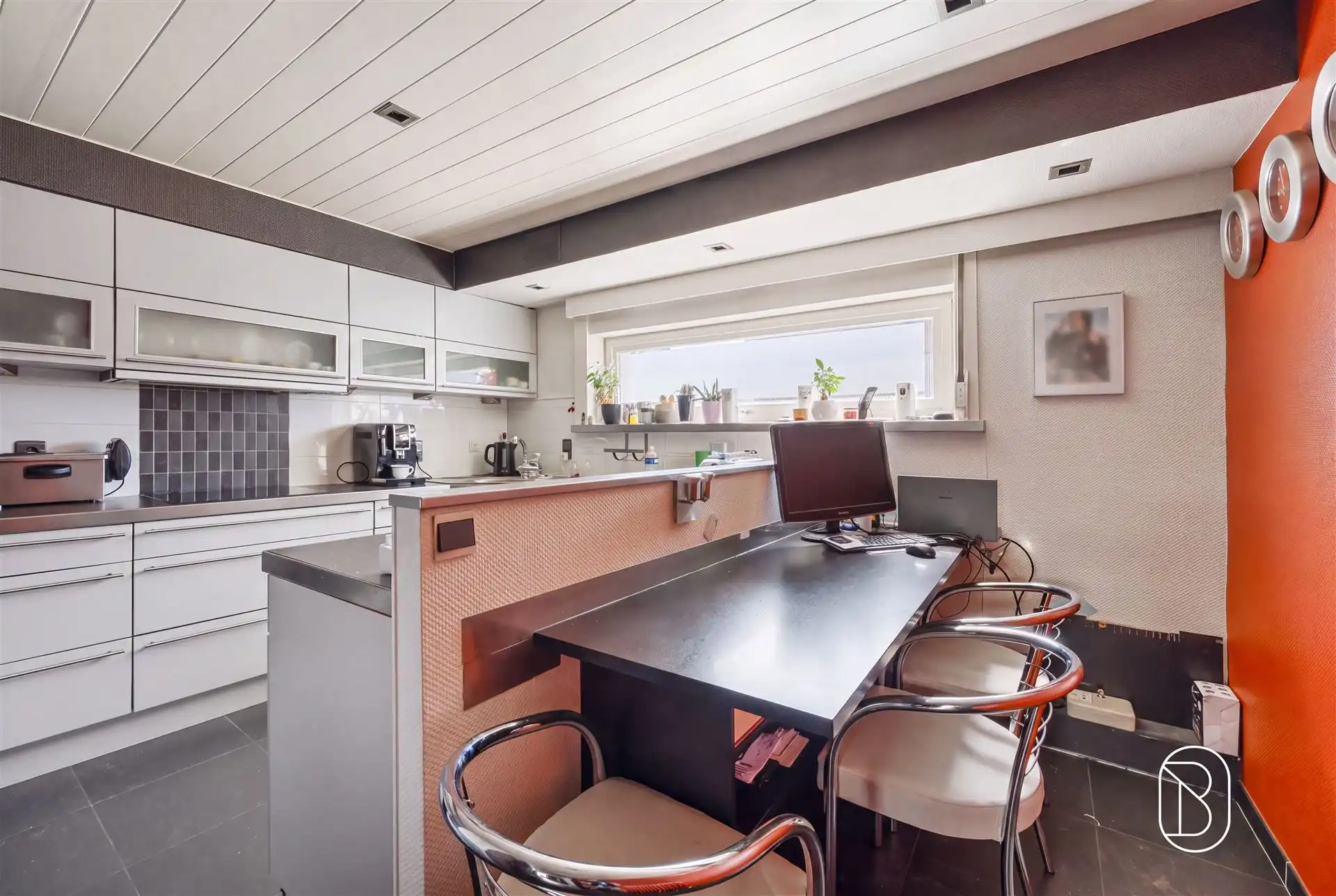 Karakteristieke woning met wellnessruimte en zwembad foto 9
