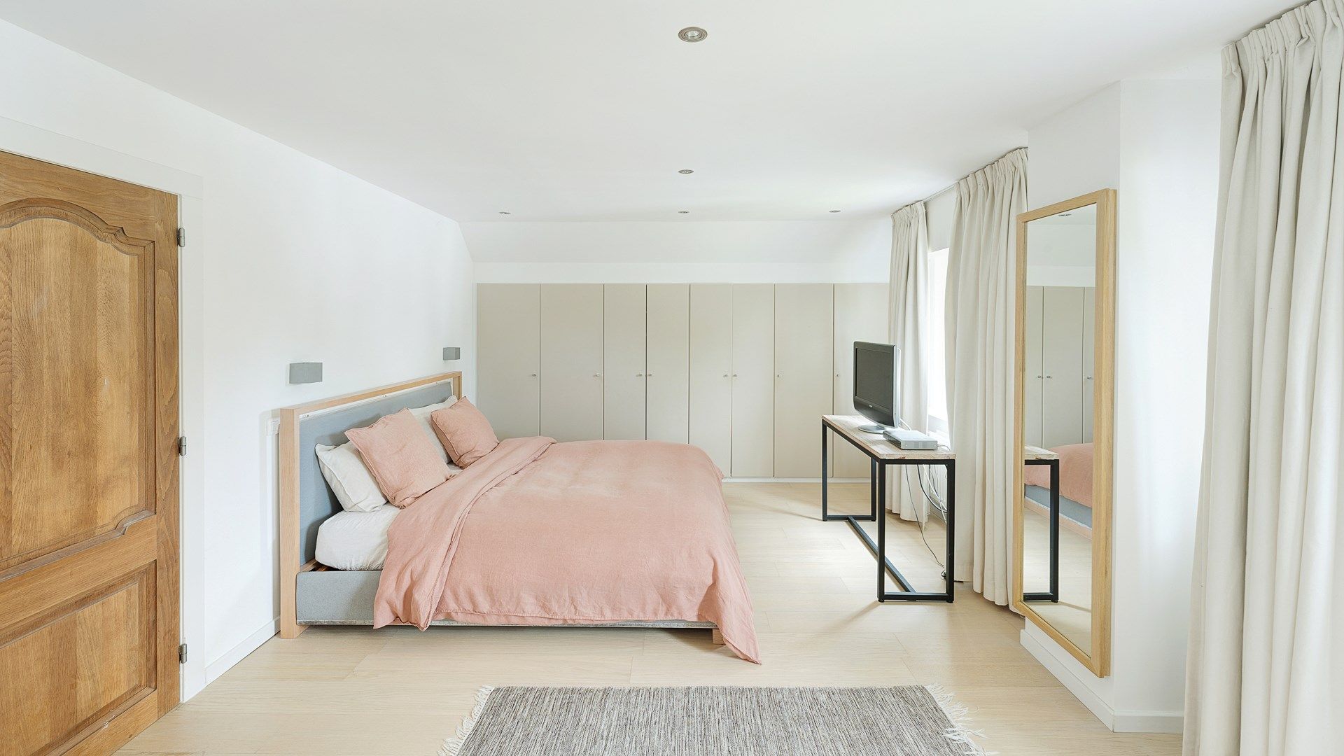 Residentieel gelegen villa op 916 m² grond  foto 17