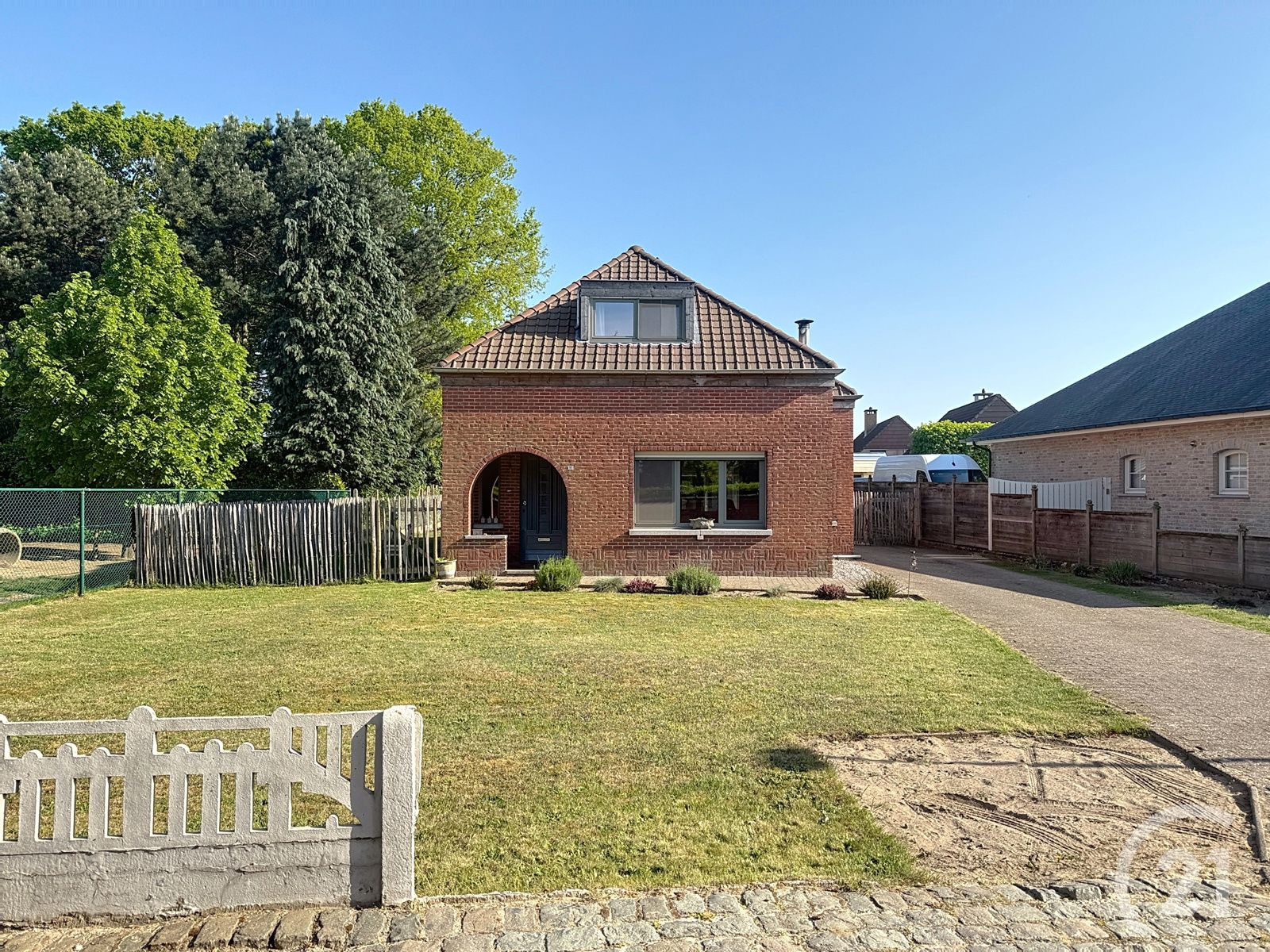 Hoofdfoto van de publicatie: Huis in doodlopende straat te koop in Morkhoven/Herentals!