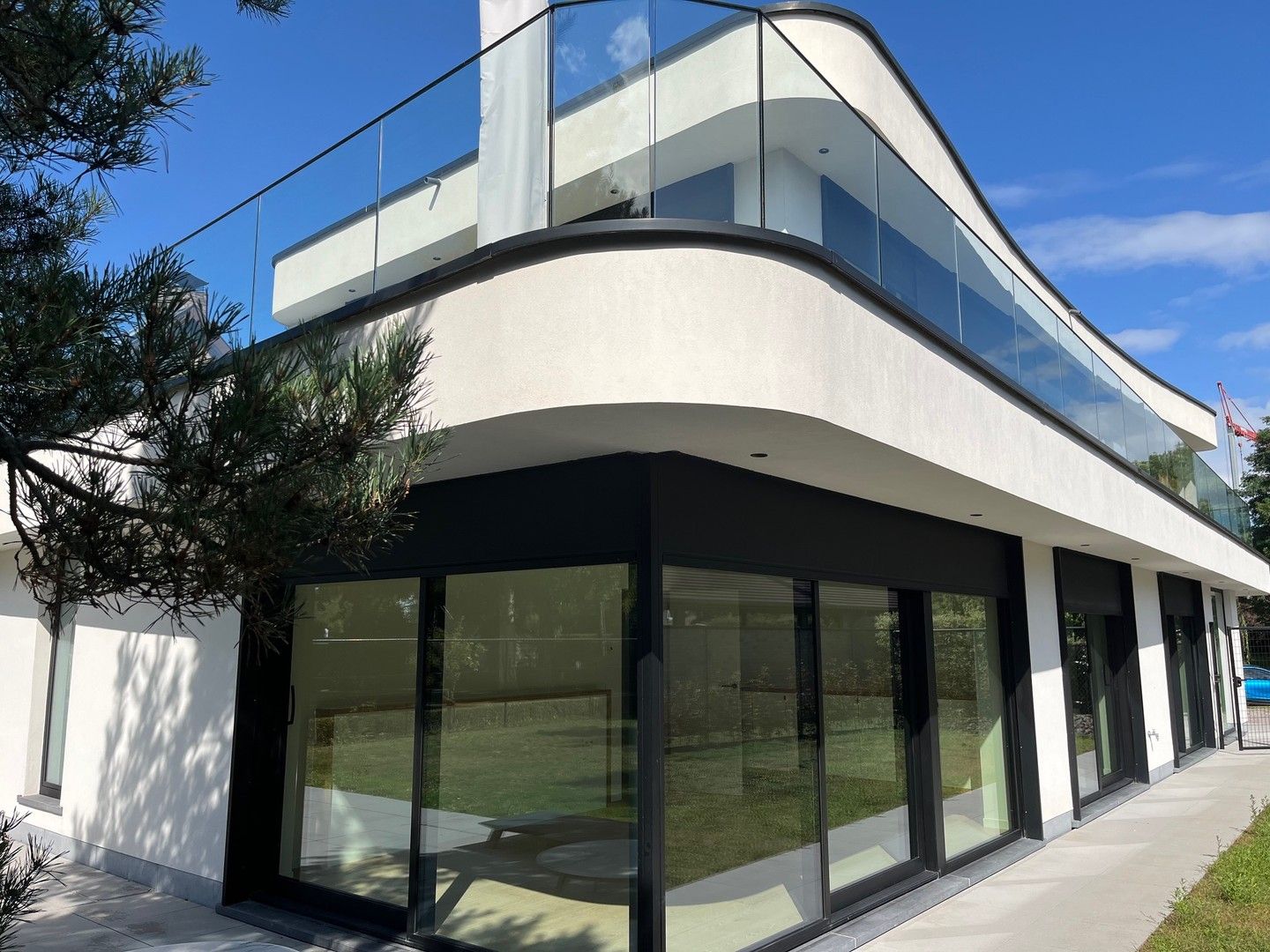 Recent gebouwde, energiezuinige villa gelegen in een rustige dreef van een centraal gelegen villawijk te Knokke-Heist. foto 14