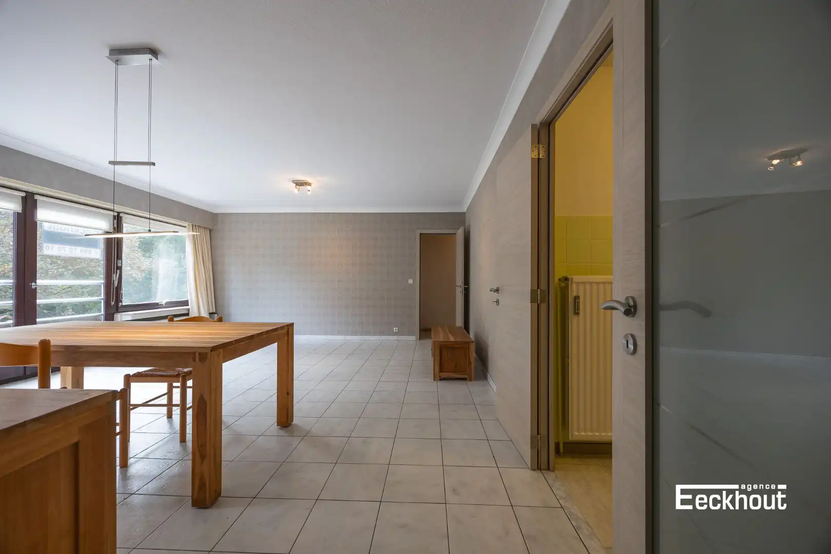 Ruim en zonnig appartement met open zicht en 2 slaapkamers, in het centrum van Oostende, vlakbij jachthaven. foto 4
