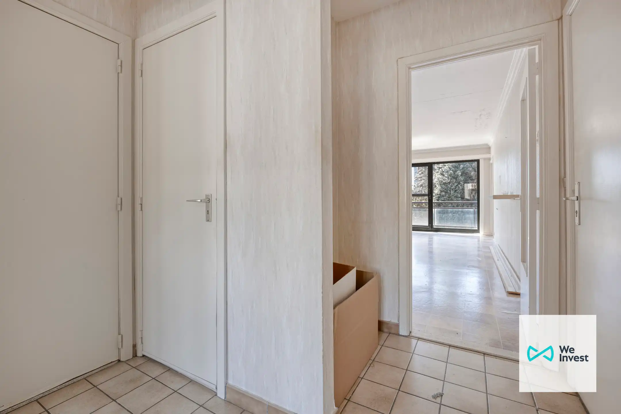Ruim 2-slaapkamerappartement met balkon en binnenstaanplaats foto 2