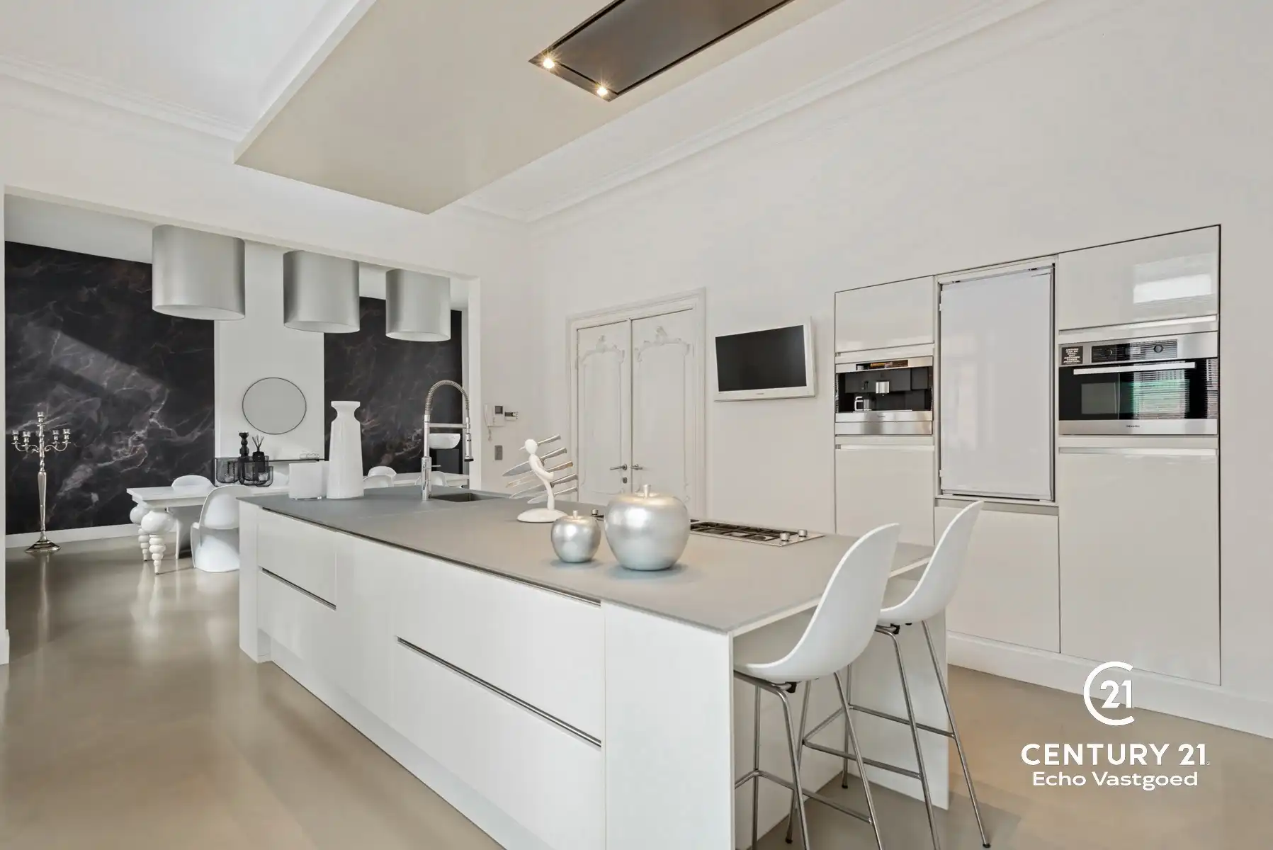Groot handelspand met luxe duplexappartement en grote garage foto 17