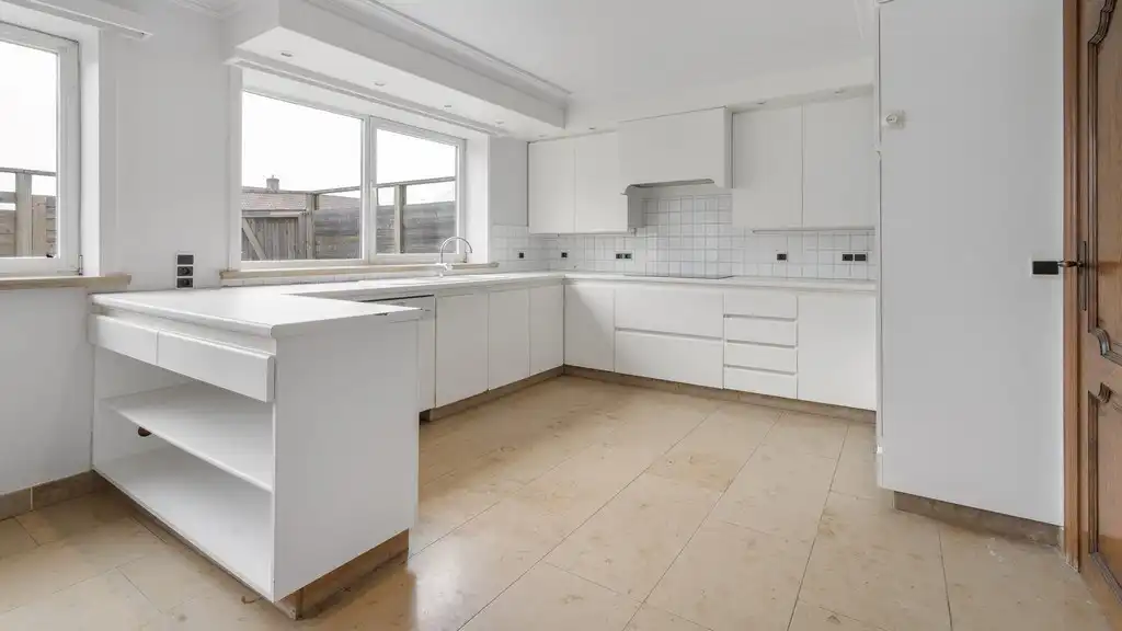 Bedrijfspand met optioneel woonst te huur in Dikkelvenne foto 12