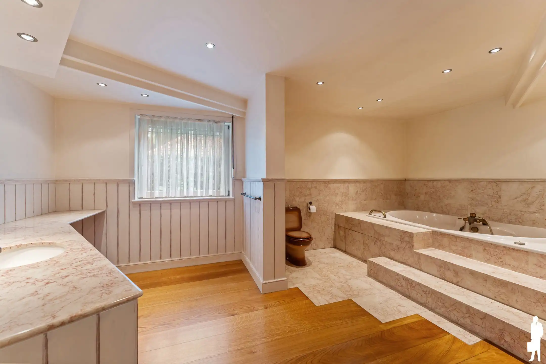 Verrassend ruime villa op prachtig perceel van ca. 4.175 m² foto 21