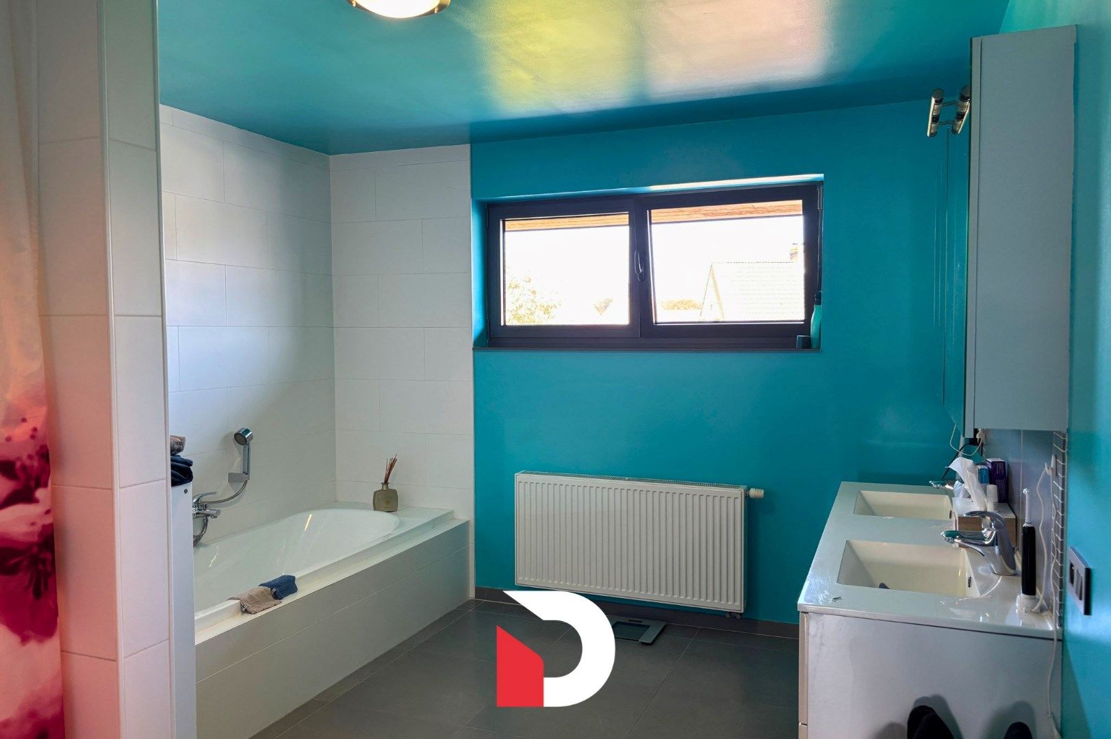 Halfopen woning met 3 slaapkamer, tuin en garage foto 15