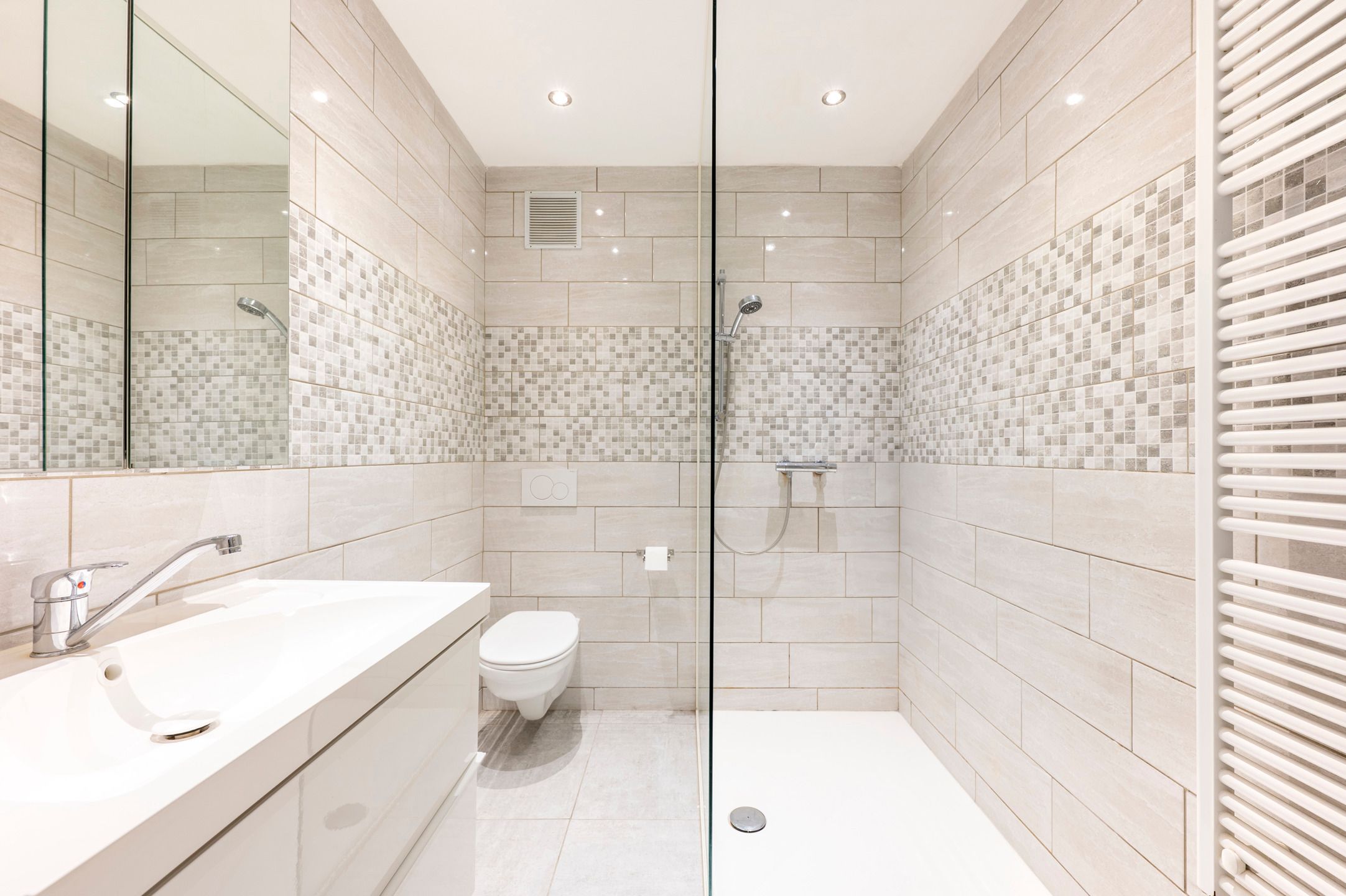 Instapklaar appartement in charmant gebouw op toplocatie! foto 6