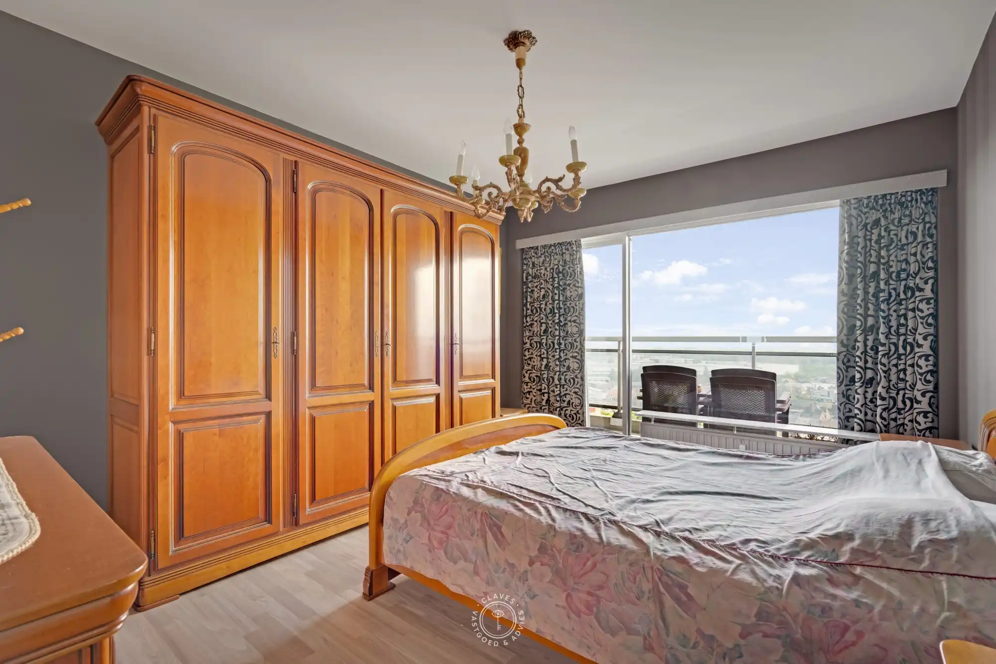 Lichtrijk hoekappartement op de 14de verdieping met panoramisch uitzicht foto 9