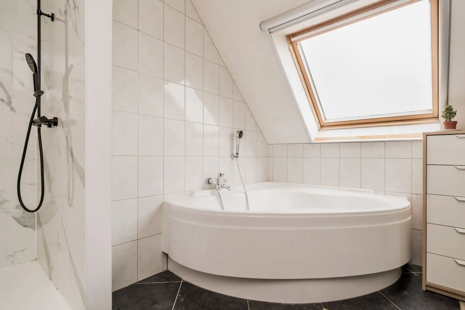 RUIM DAKAPP. MET 5 SLPKS, TERRAS EN GARAGEBOX (+ € 29.000) foto 16