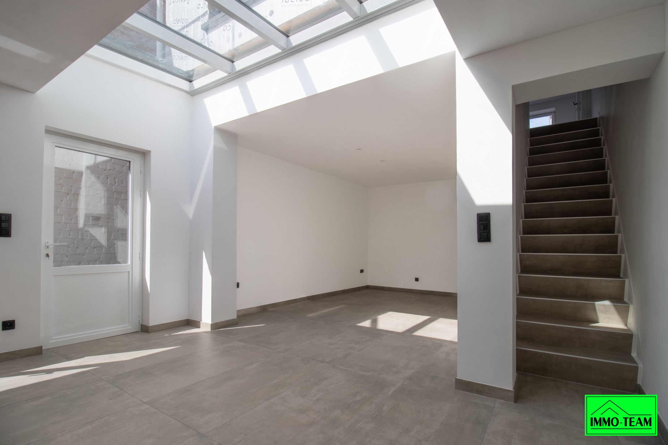 Volledig gerenoveerde woning met 3 slaapkamers nabij centrum foto 6