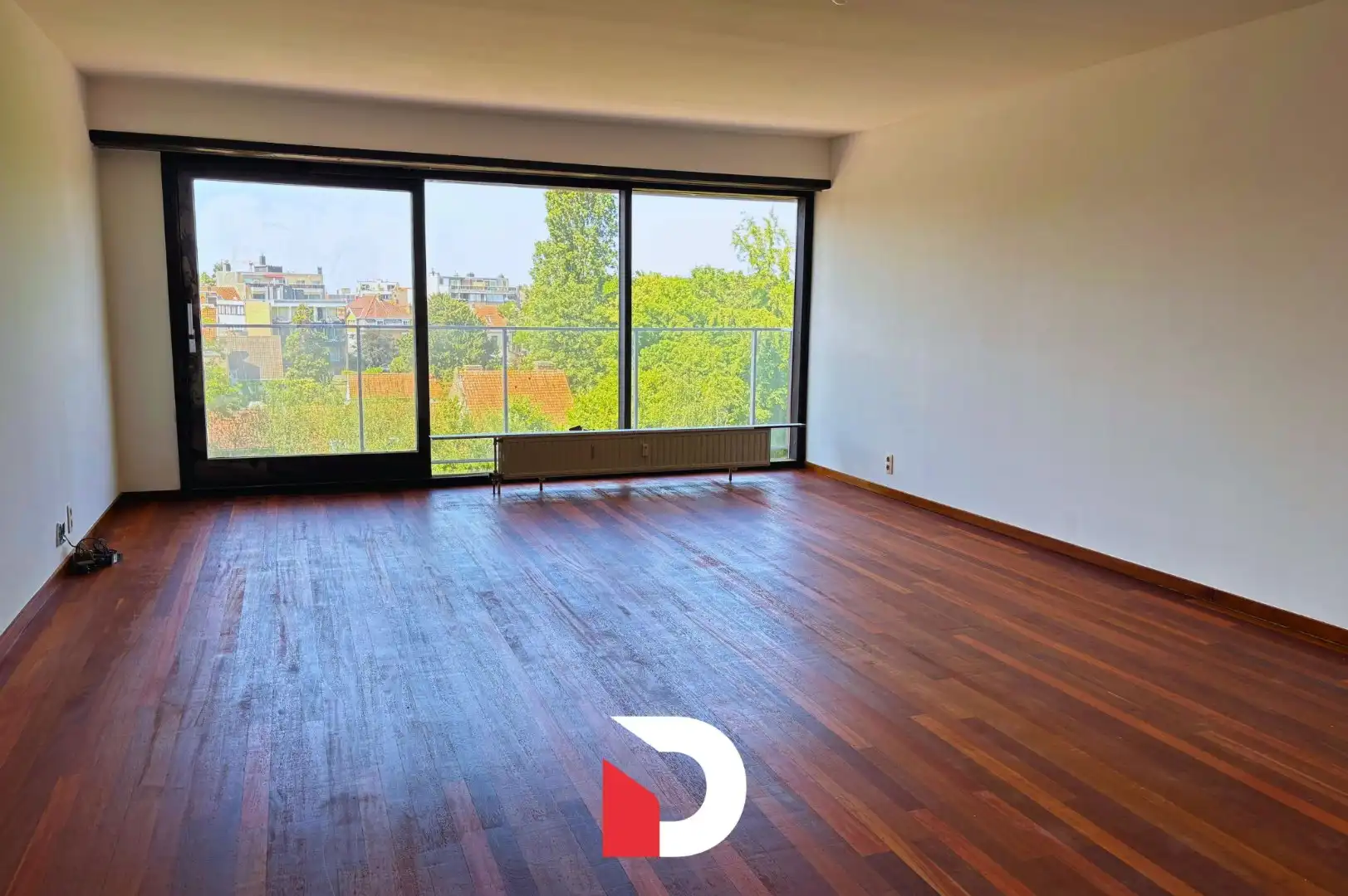 Ruim en lichtrijk appartement met 3 slaapkamers, recent opgefrist en instapklaar foto 2
