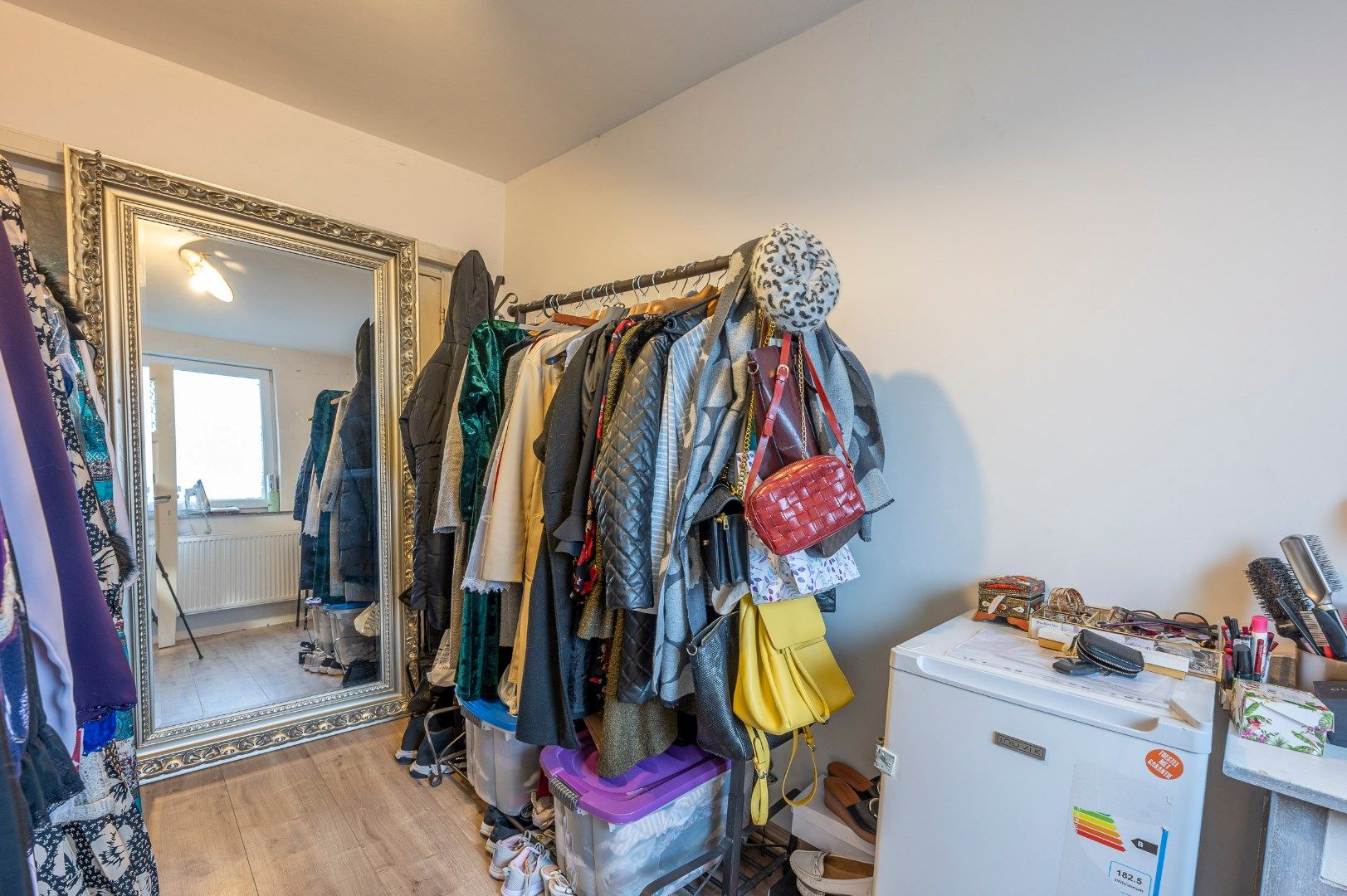 Ruim atelier (340m²) met woonst! foto 17