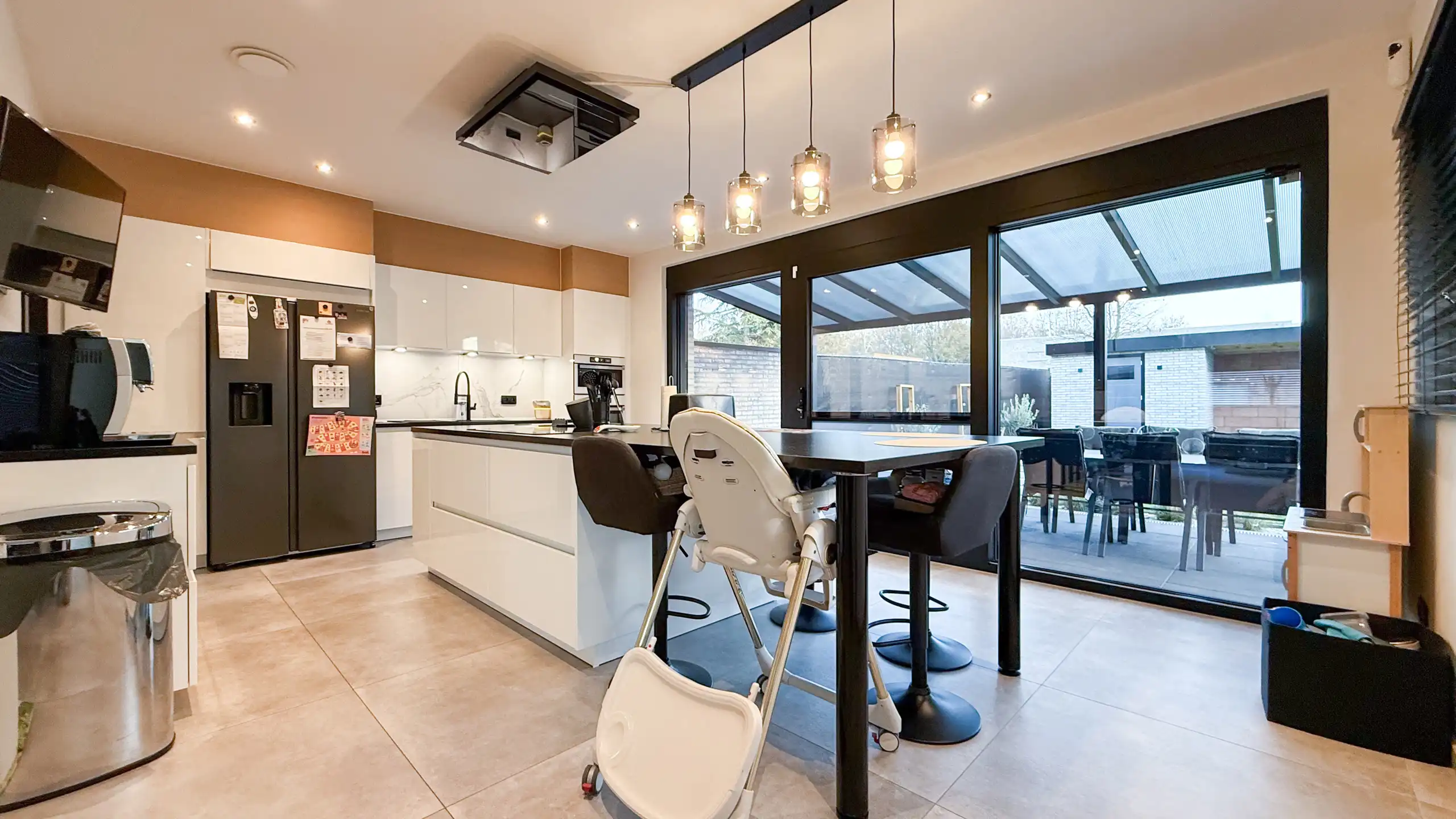 Moderne halfopen bebouwing (3 jaar oud) nabij E313 & E314! foto 10