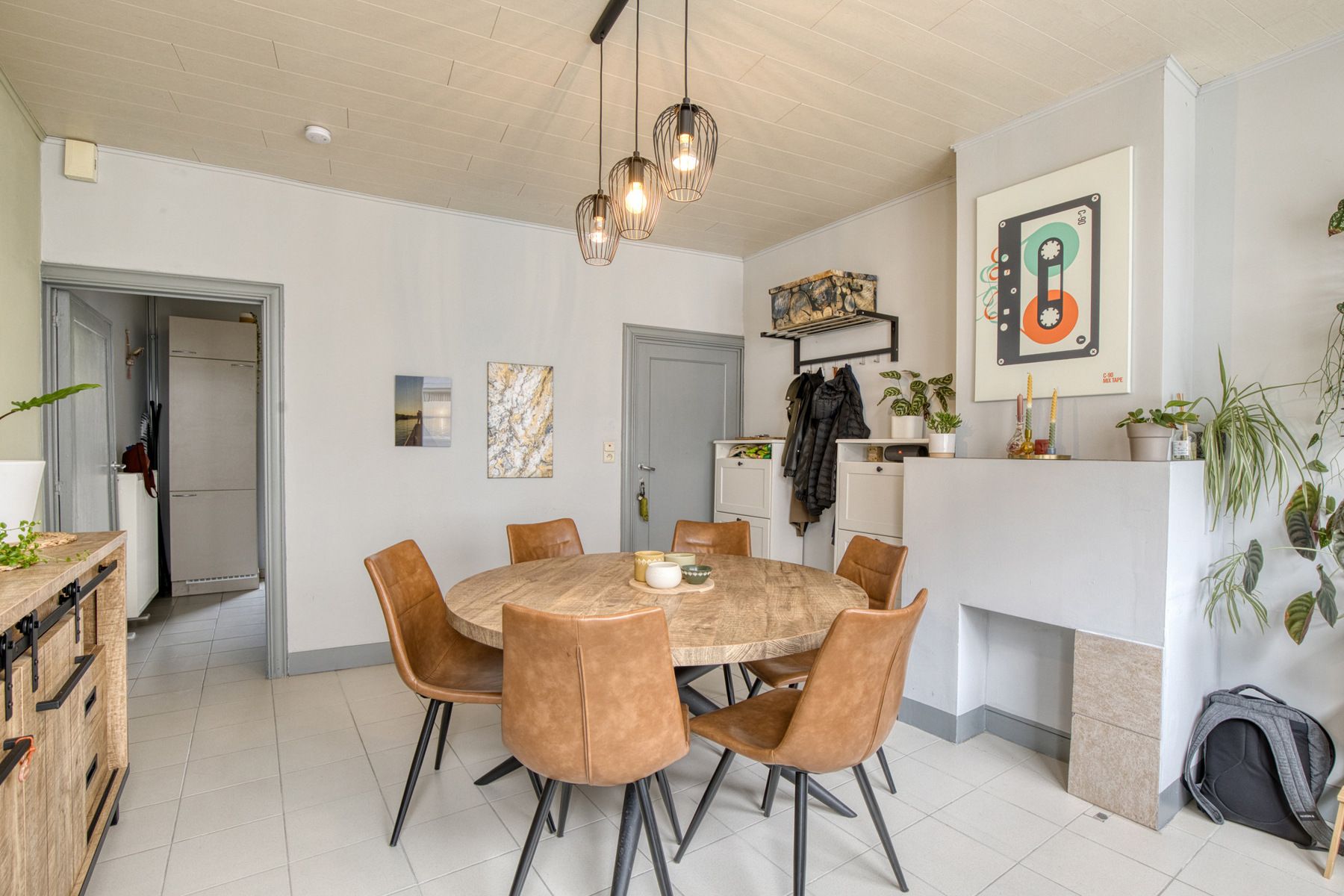 Gezellige rijwoning met terras te centrum Halle foto 2