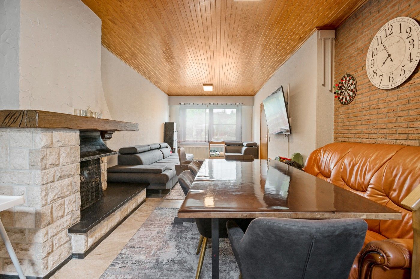 Knusse, centraal gelegen woning met 2 slpk. en garage foto 5