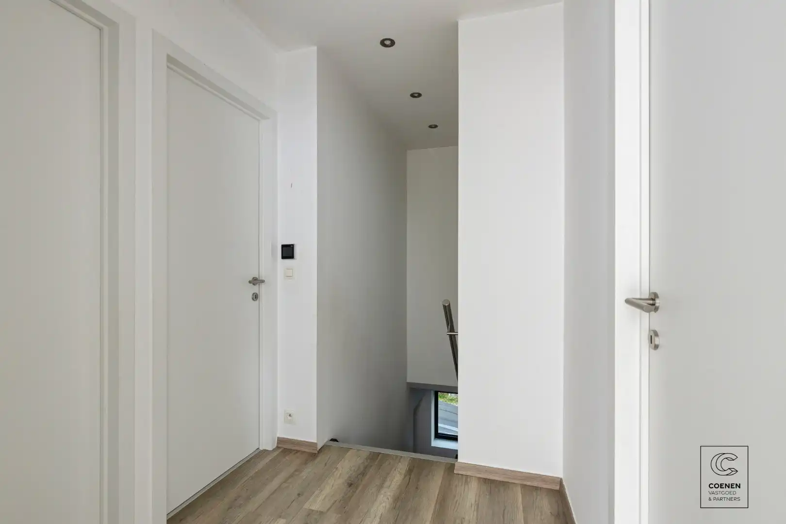 Gerenoveerde woning met 4 à 5 slpk's op een gunstige ligging te Oelegem! foto 17