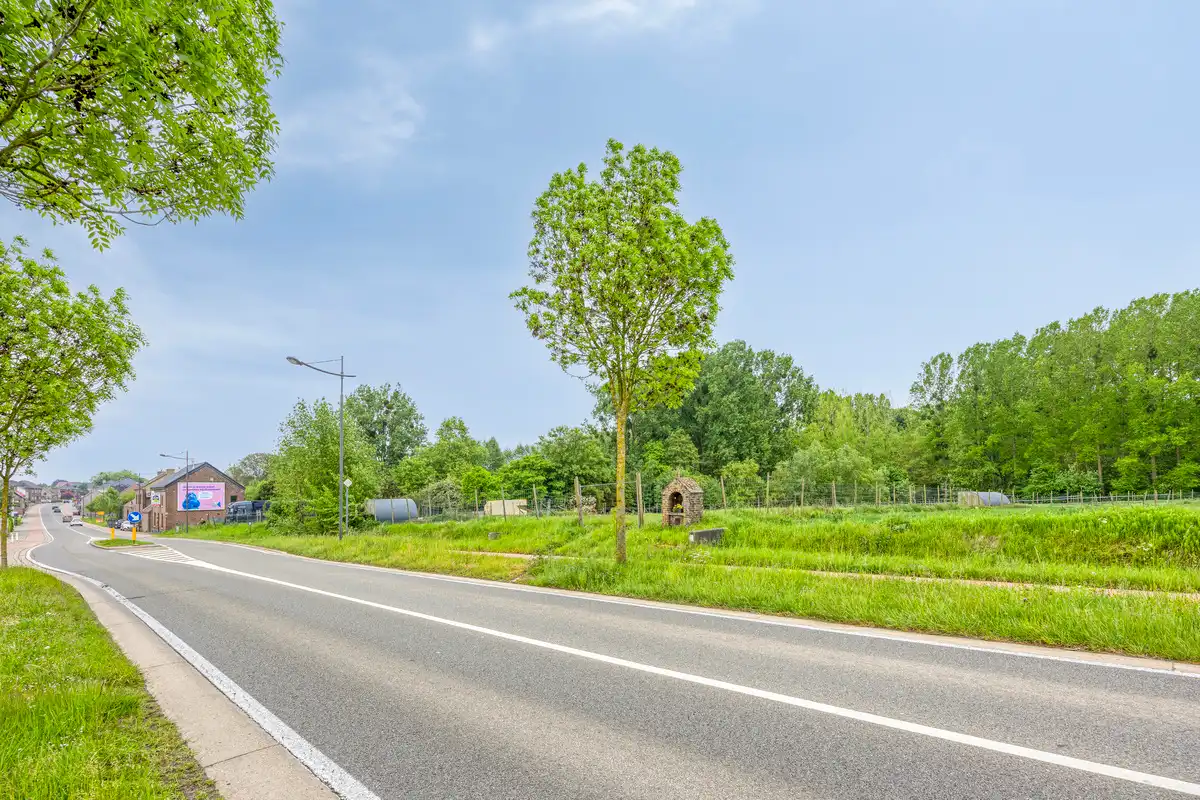 Gerenoveerde woning op een perceel van 94are foto 13