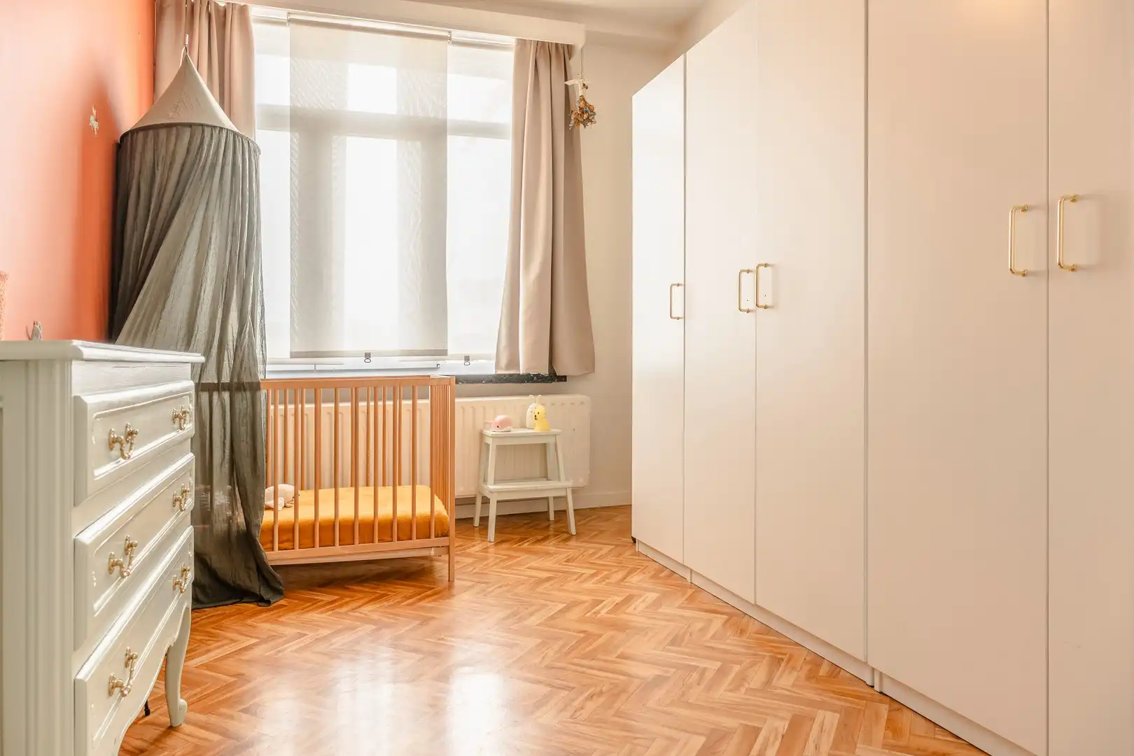Goed gelegen appartement met 2 slaapkamers foto 9