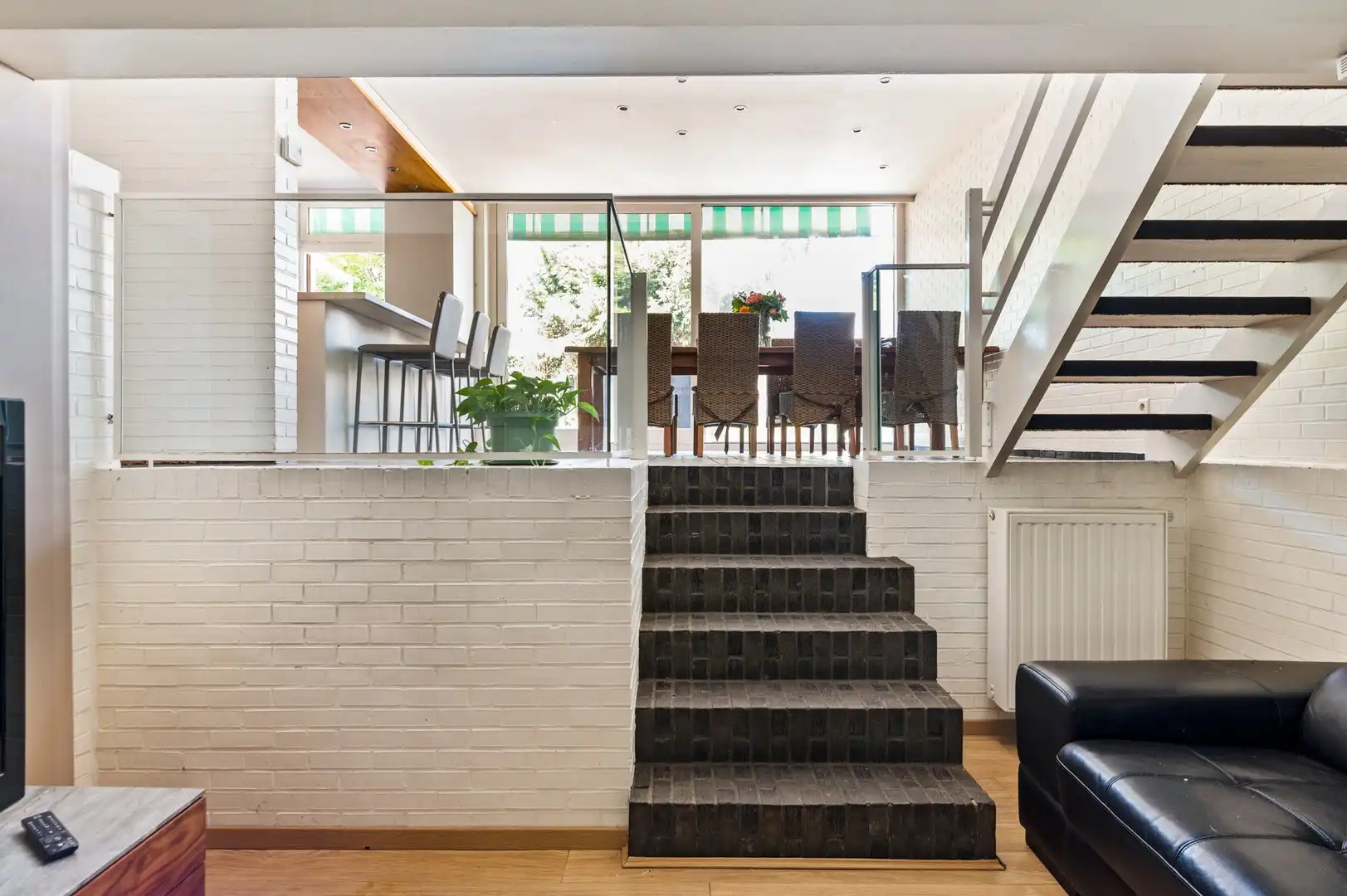 Lichtrijke 4slpk-woning met tuin en polyvalente ruimte foto 9