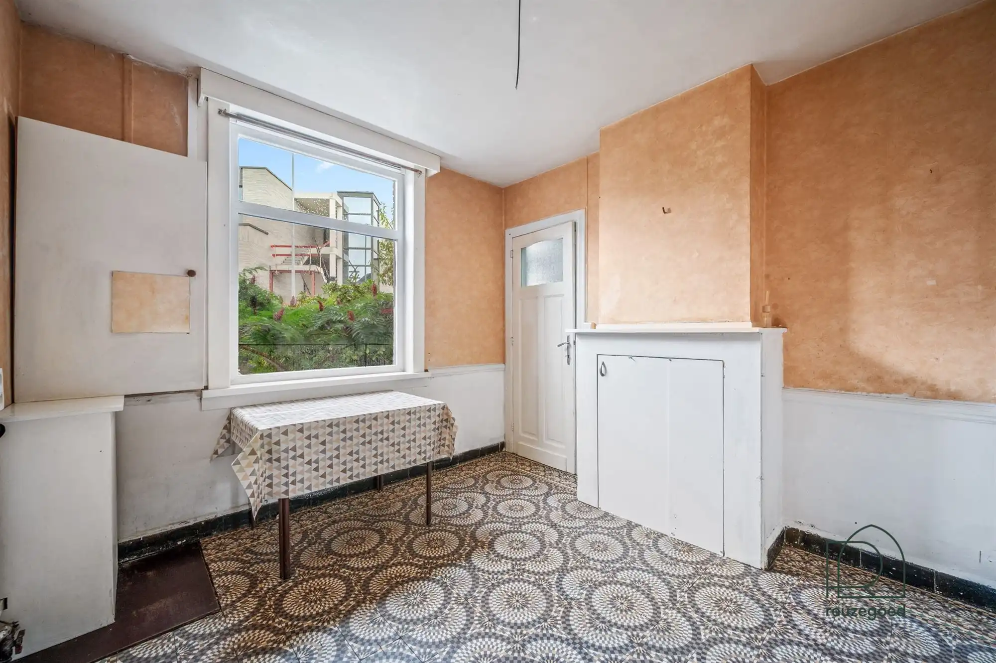 Karaktervolle woning met prachtige renovatiemogelijkheden in hartje Bonheiden foto 8
