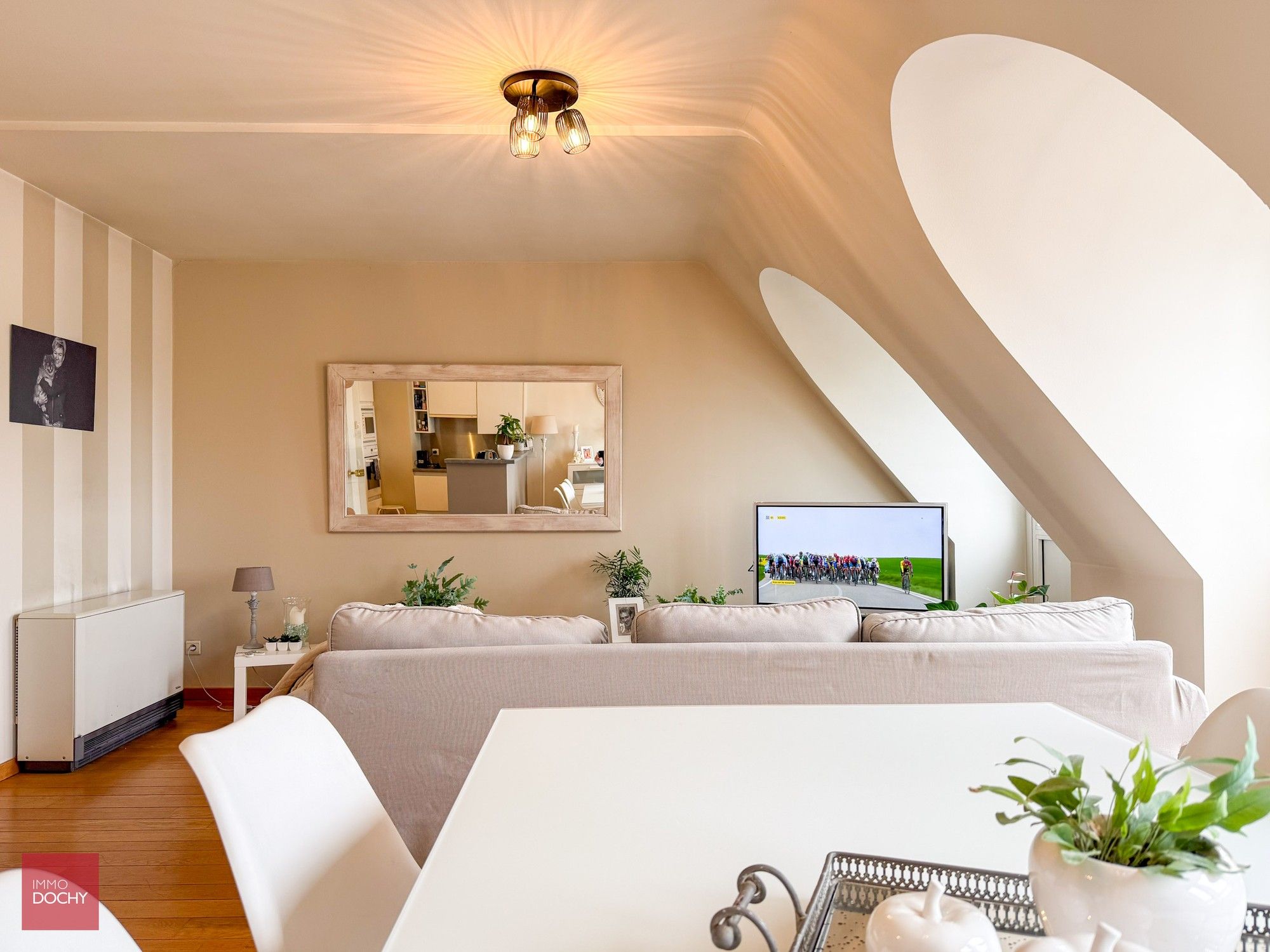 Centraal gelegen mooi duplex-appartement | Stormestraat foto {{pictureIndex}}