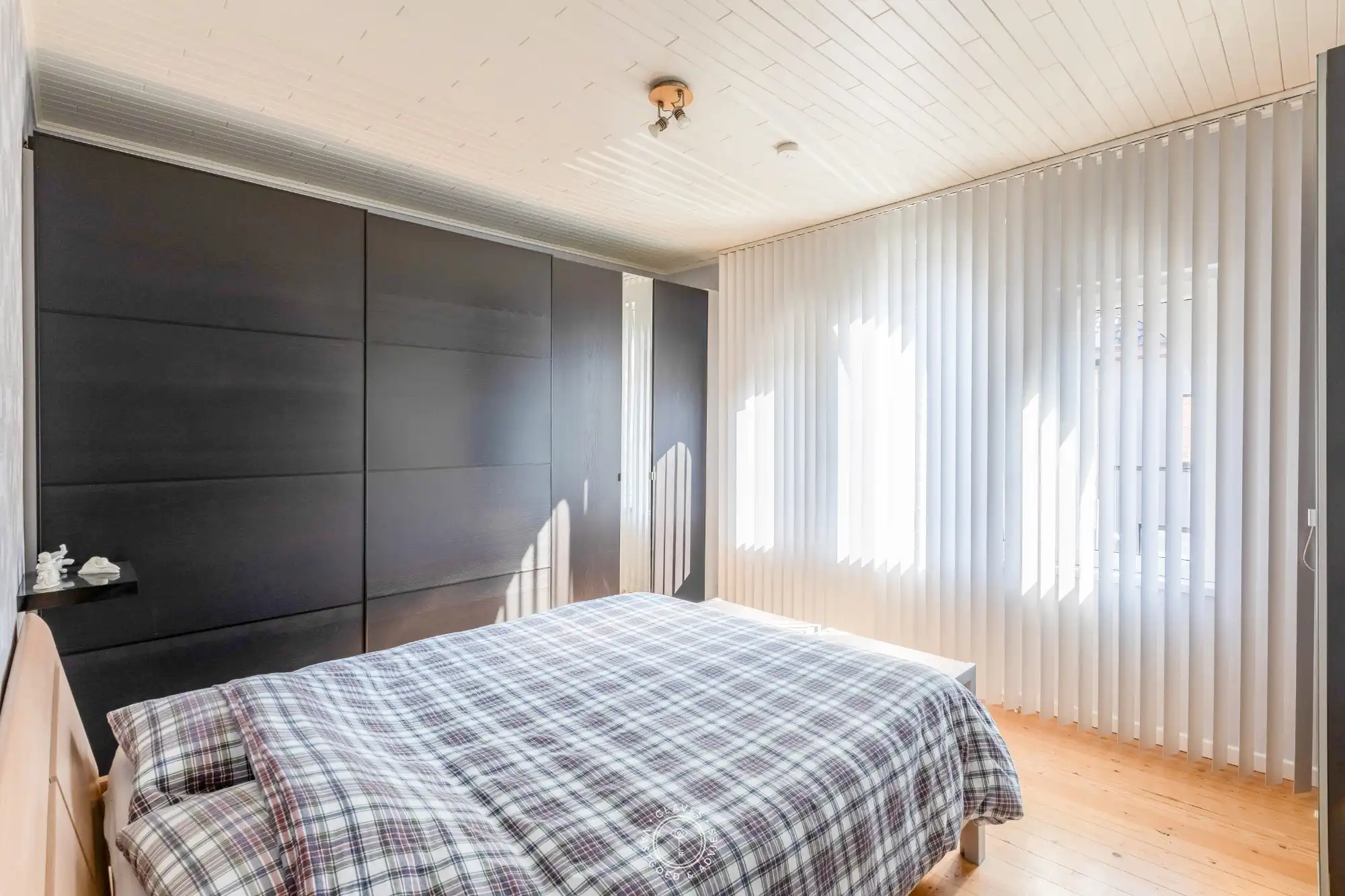 Moderne totaalrenovatie achter charmante en authentieke gevel foto 13