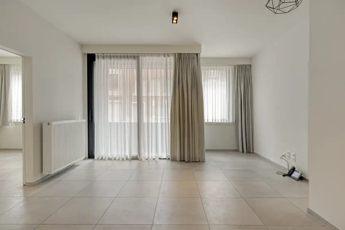 Assistentiewoning met 2 slaapkamers te koop in centrum Kortrijk! foto 2