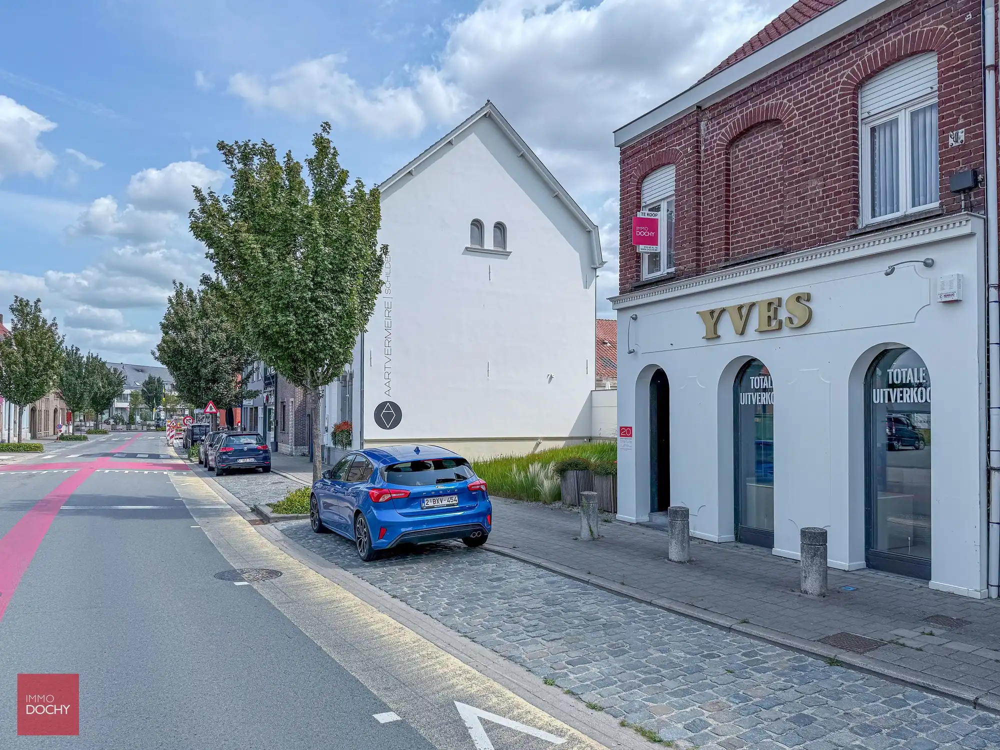 Centraal gelegen handelswoning (voormalige juwelierszaak) | Bavikhovedorp foto {{pictureIndex}}