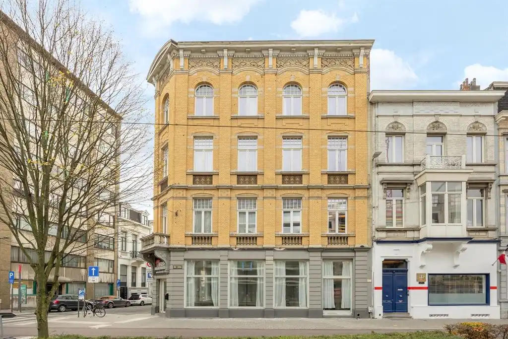 Handelsruimte met veel visibiliteit foto 12