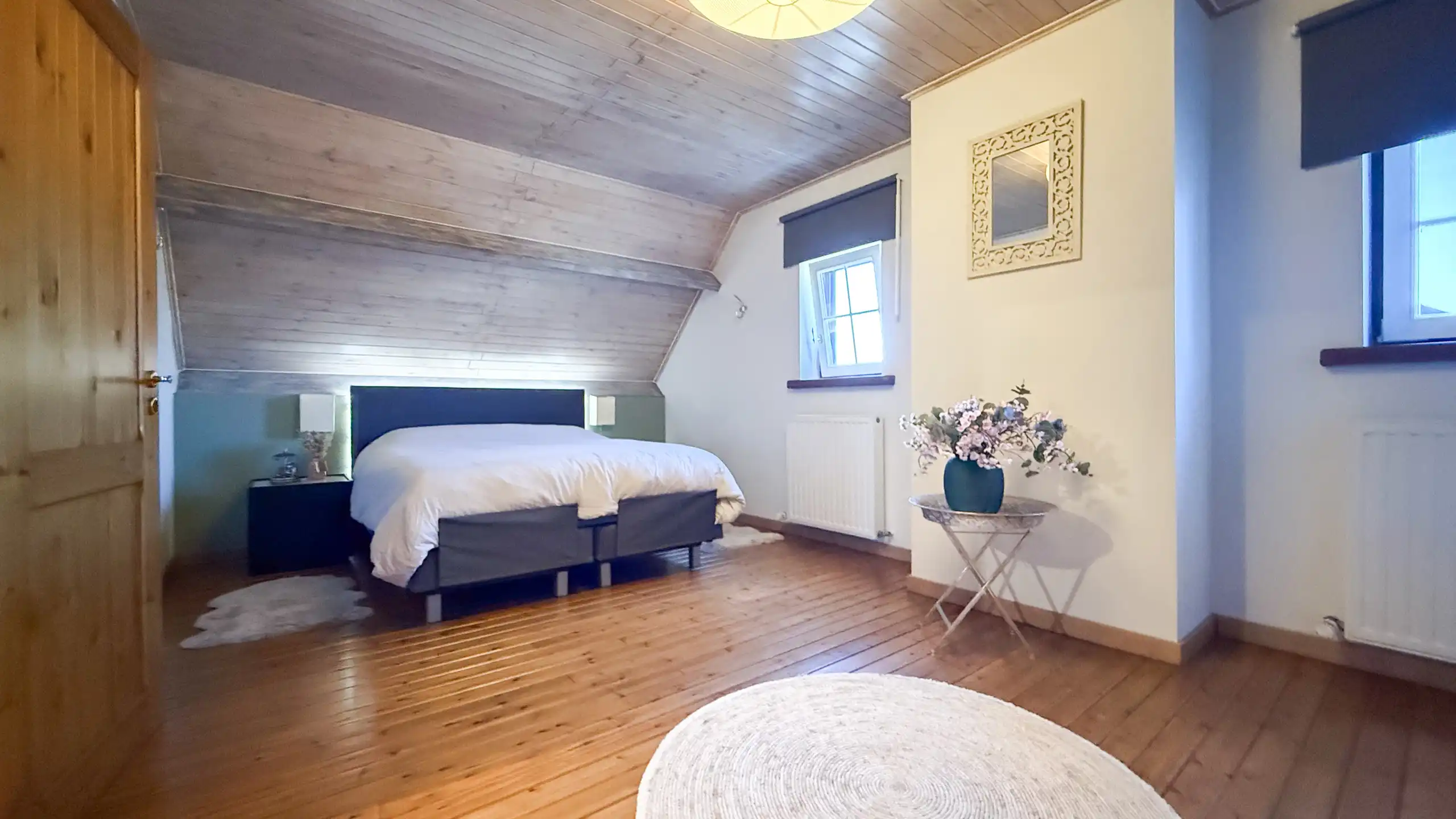 Instapklare gezinswoning met 5slpks, dubbele garage en tuin! foto 37