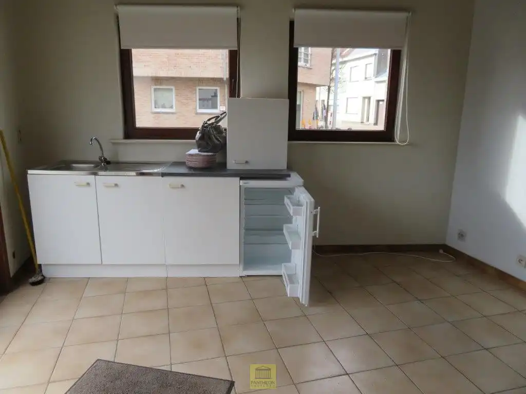 Handelspand te huur met keuken en toilet foto 6