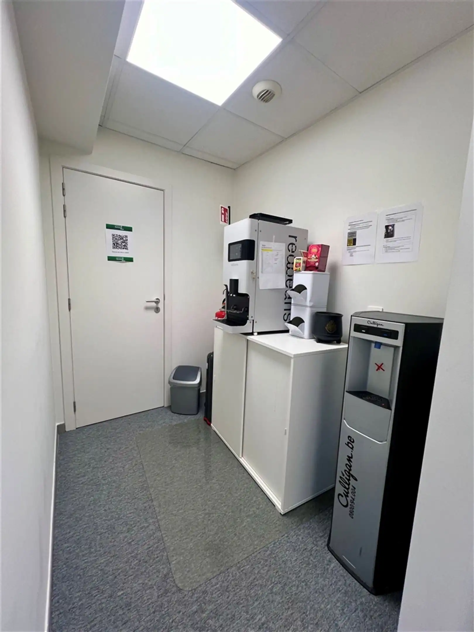 Vlot bereikbare kantoren aan op-en afrit van de E40 foto 13