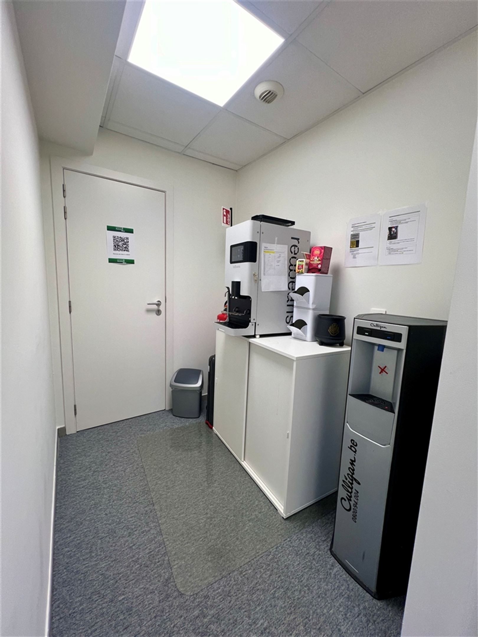 Vlot bereikbare kantoren aan op-en afrit van de E40 foto 13