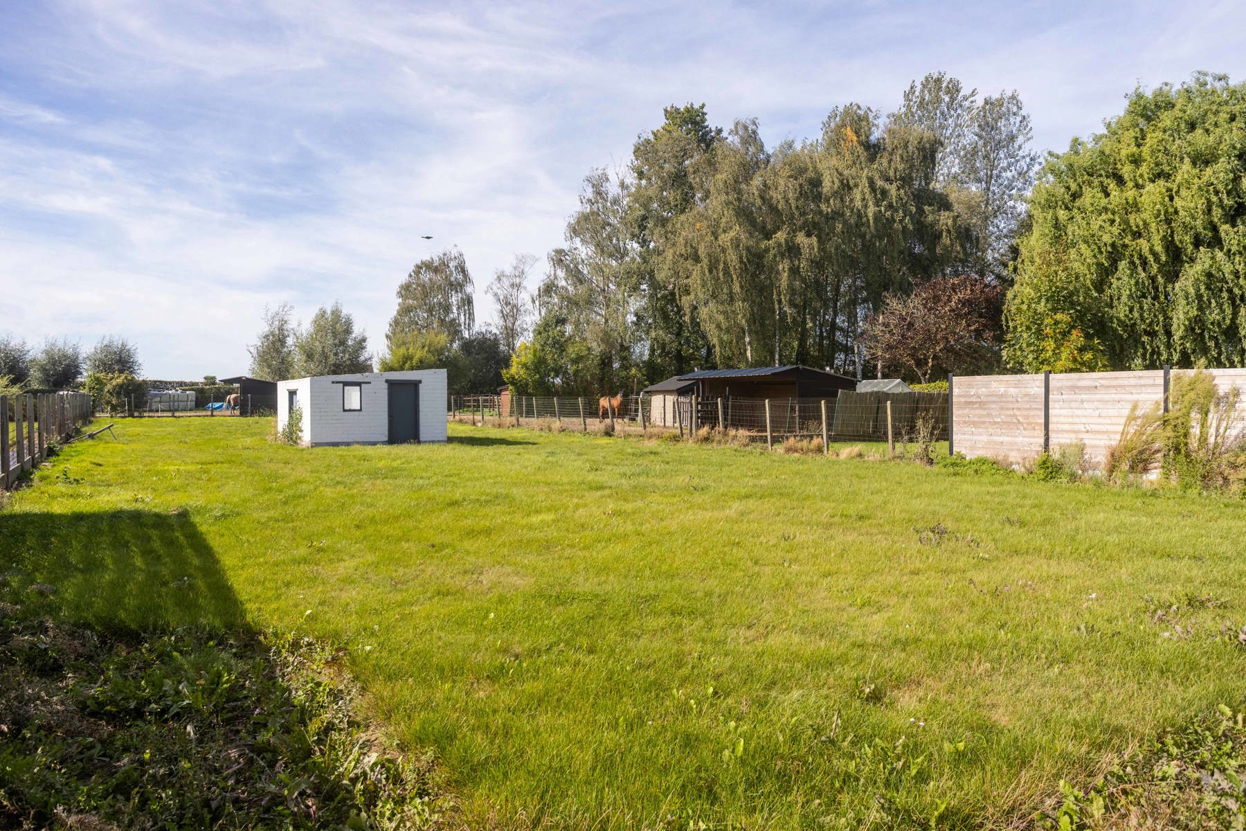 Prachtig gelegen bouwgrond met vergunde plannen. foto 7