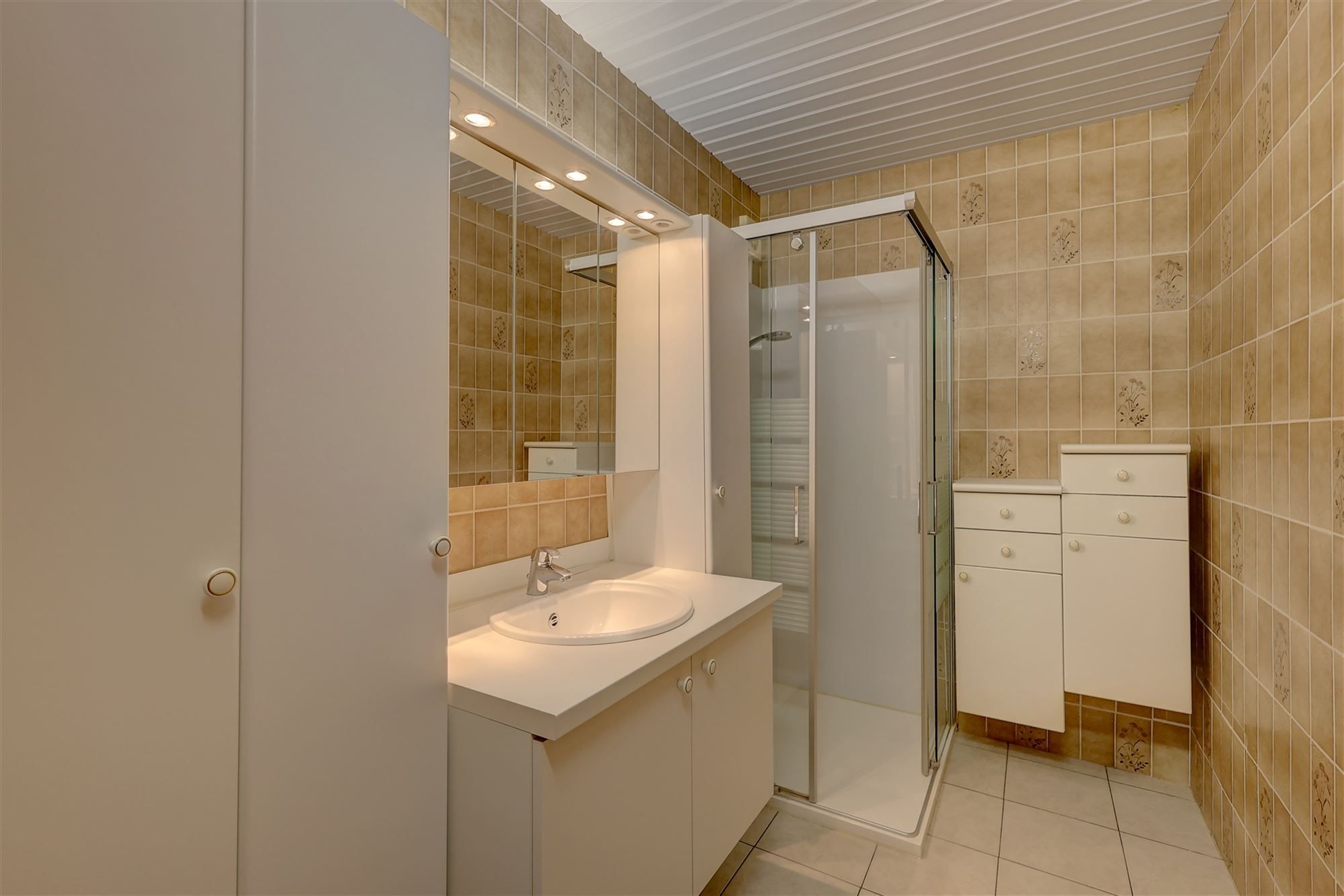Appartement met 2 slaapkamers en staanplaats te huur in Hoboken foto 8