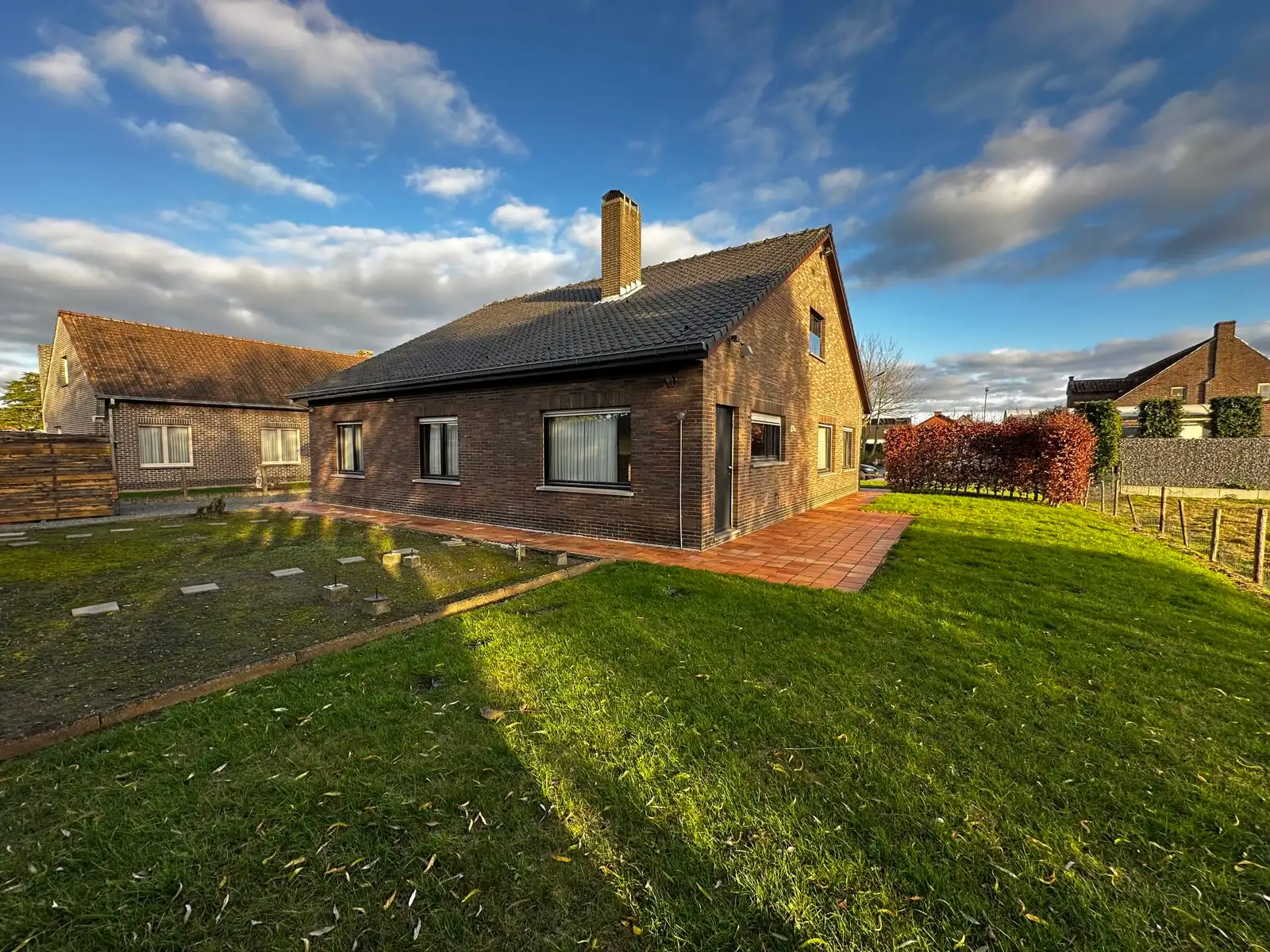 Te renoveren woning in een residentiële wijk in Lotenhulle foto 13