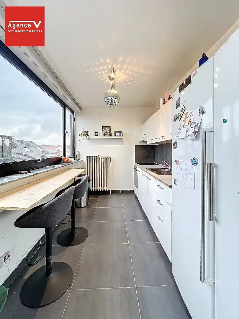 Ruim instapklaar 3 slkr appartement inclusief autostaanplaats in gebouw.  foto 7