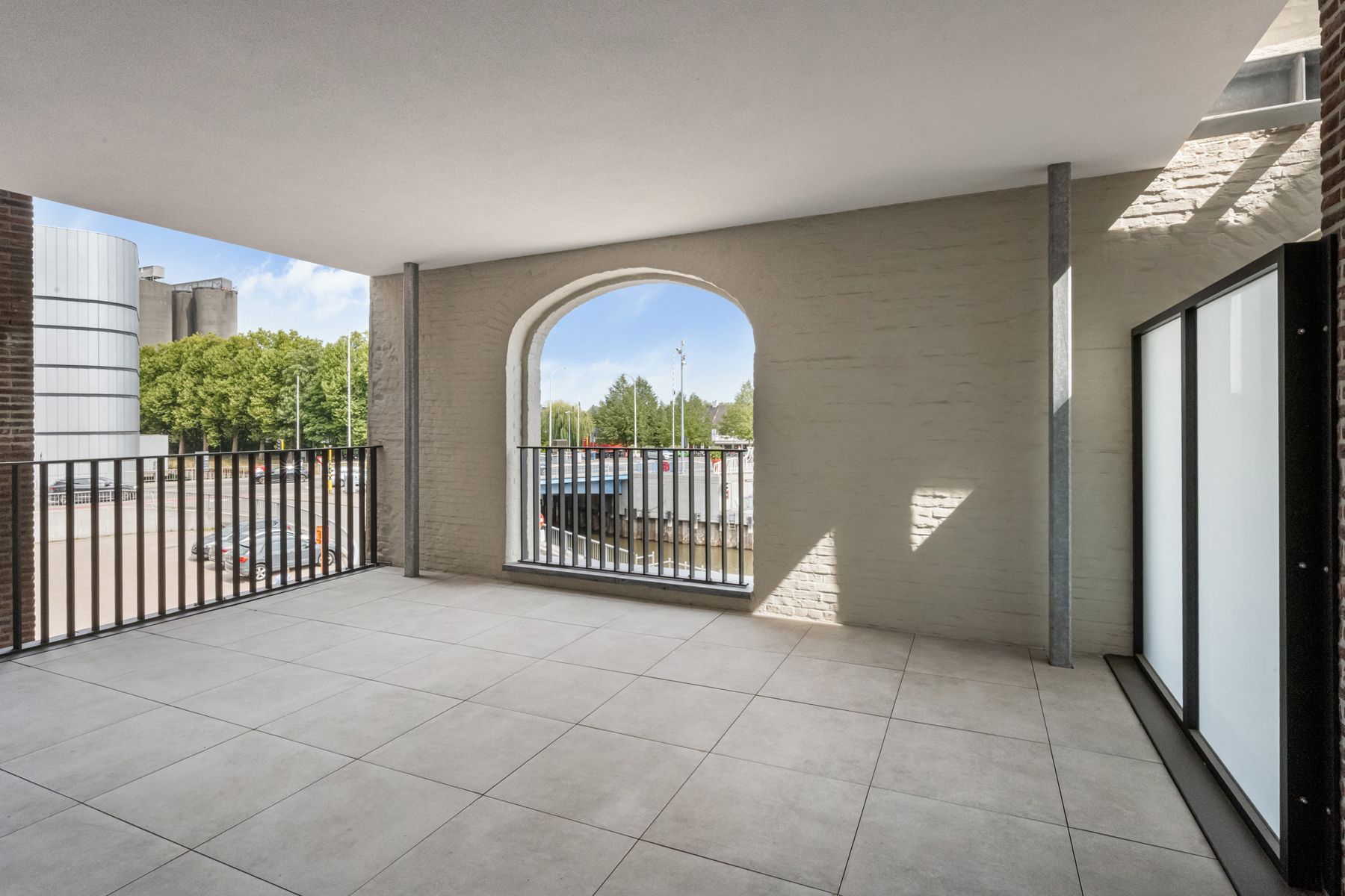 Nieuwbouwappartement met 2 slpks + 2 terrassen foto 5