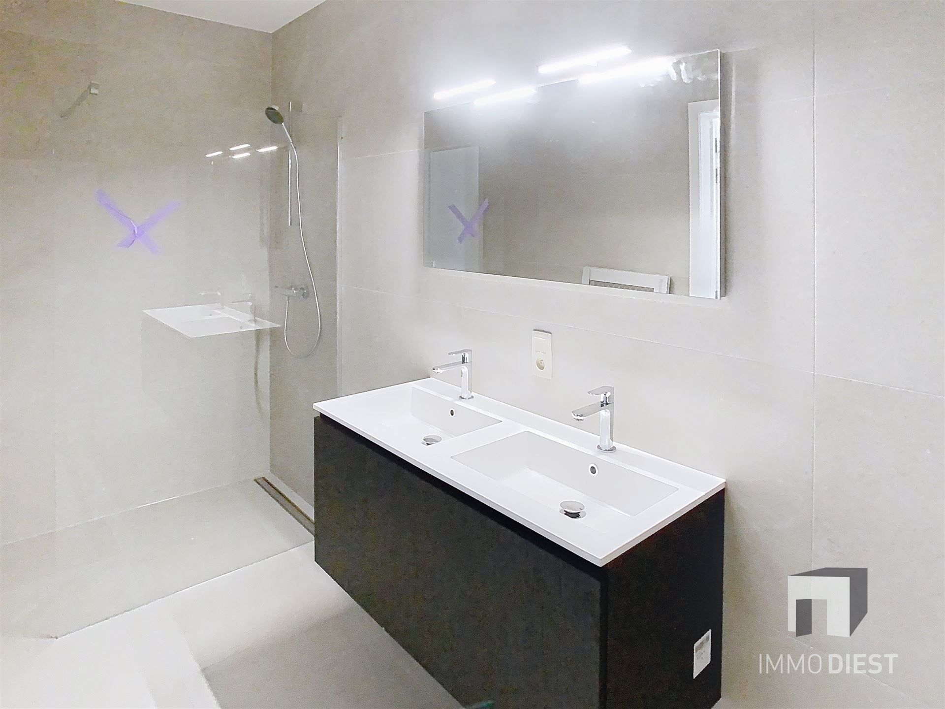 Gelijkvloers appartement met terras en tuintje foto 11