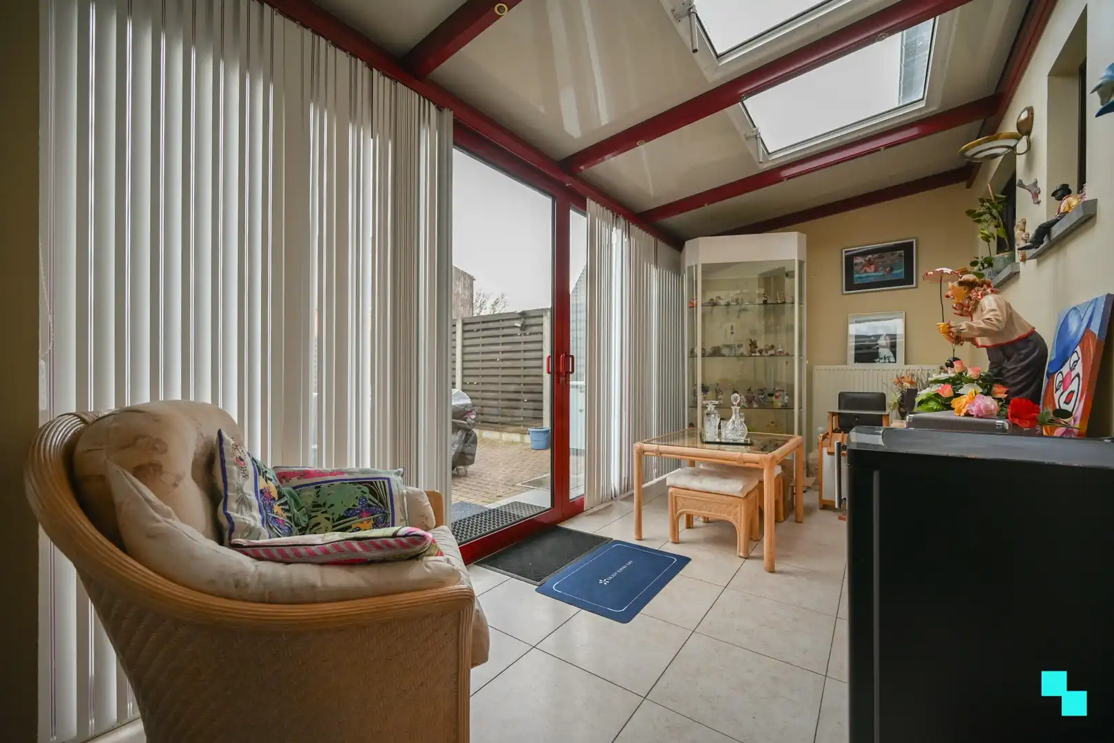 Ruime woning met praktische loods/werkplaats gelegen nabij het centrum van Izegem foto 12