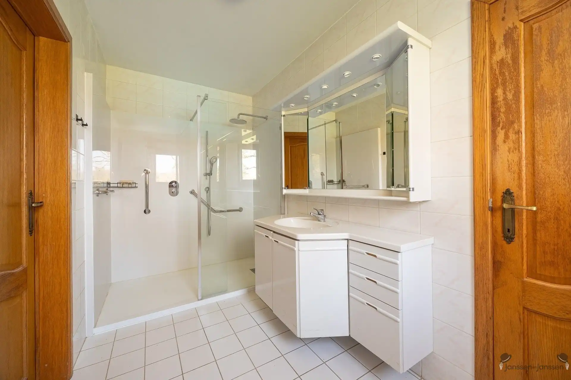 Charmant landhuis op perceel van 2230m² met prachtige vergezichten foto 15