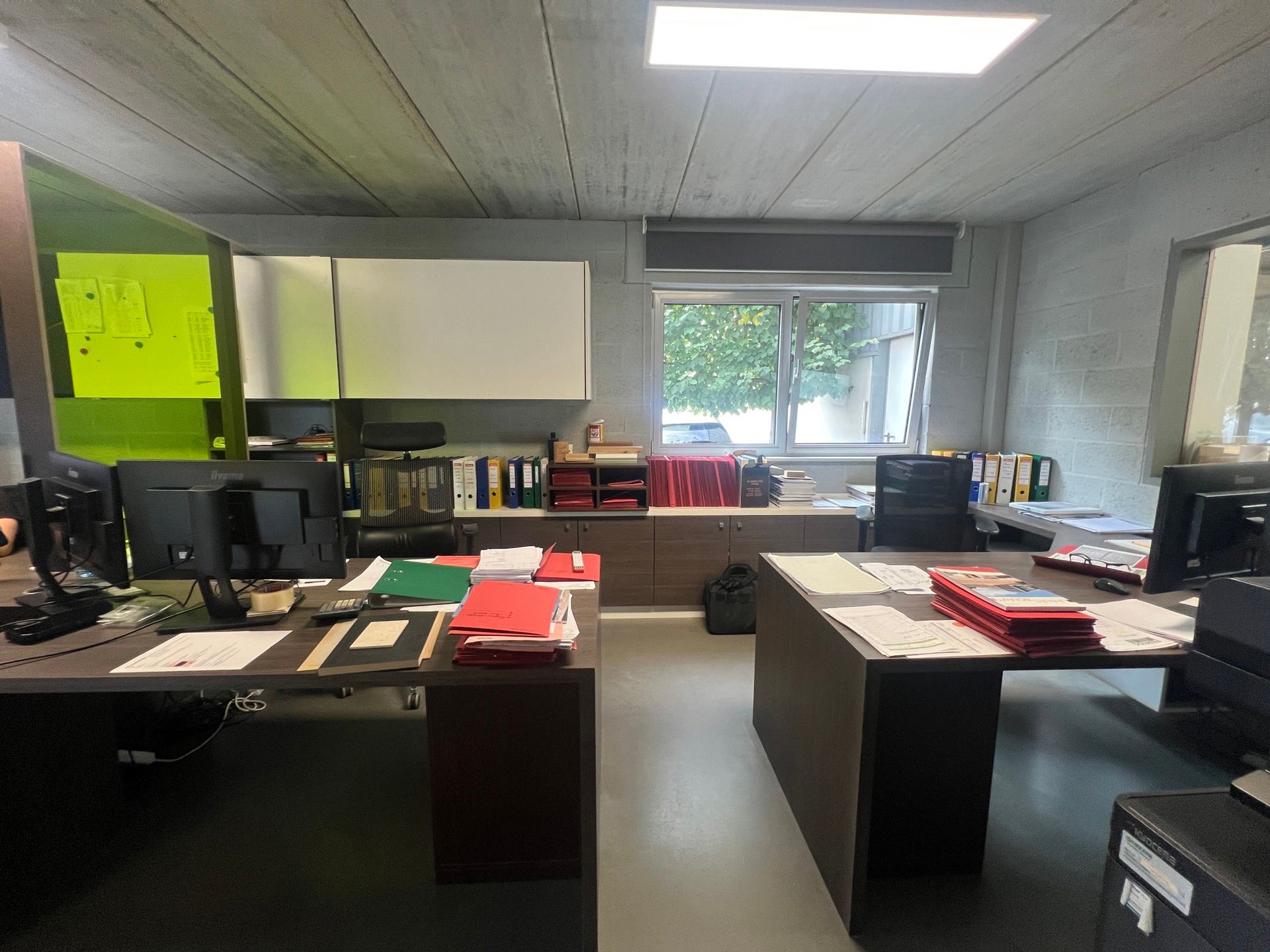 SEMI-INDUSTRIEEL GEBOUW MET APPARTEMENT foto 6