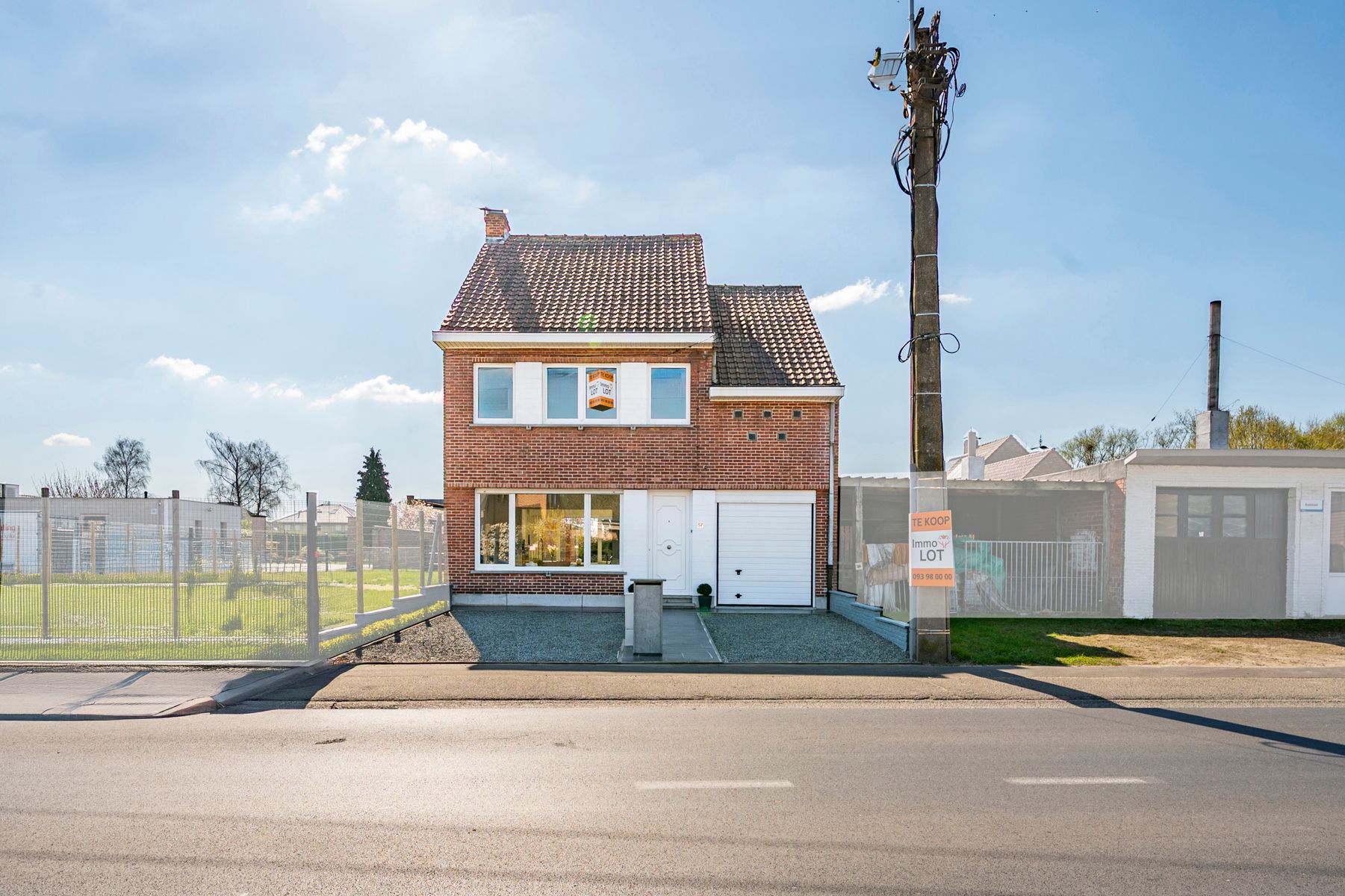 Karaktervolle woning te koop foto {{pictureIndex}}