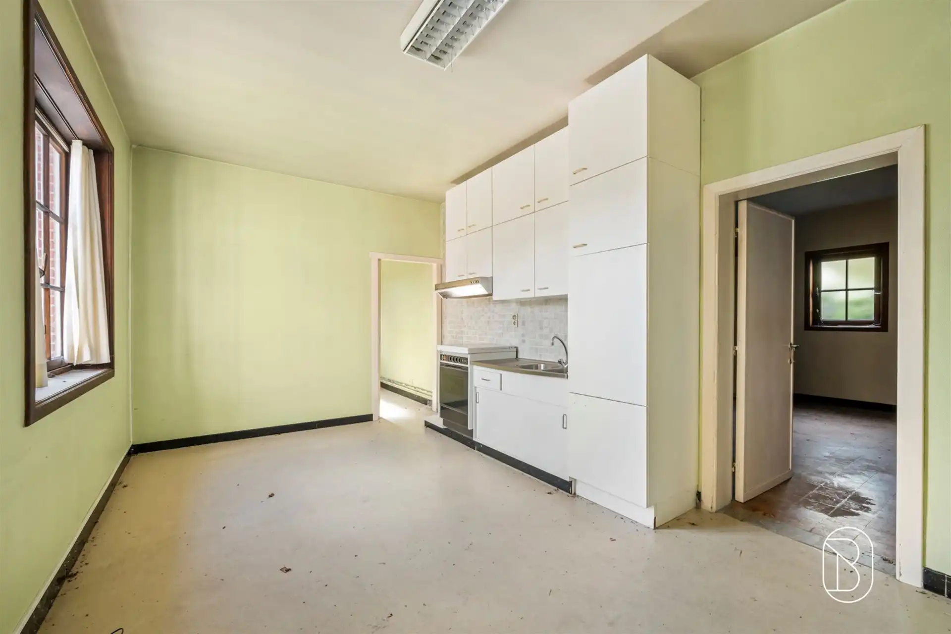 Landhuis-villa in Deerlijk omgeven door groen met 4 kamers foto 27