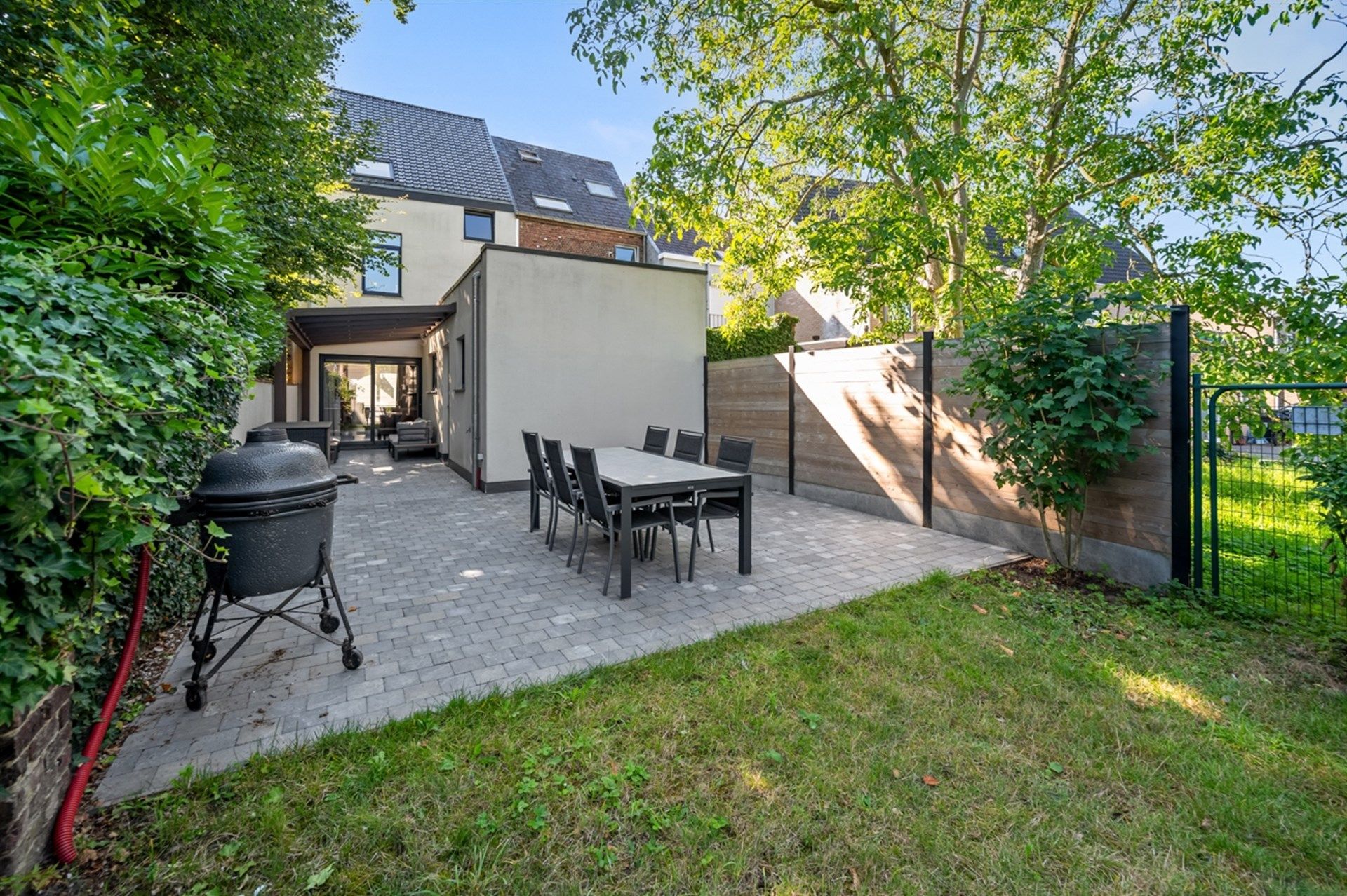Instapklare gezinswoning in de stadsrand (nabij OLV) met 257m² bewoonbare oppervlakte foto 23