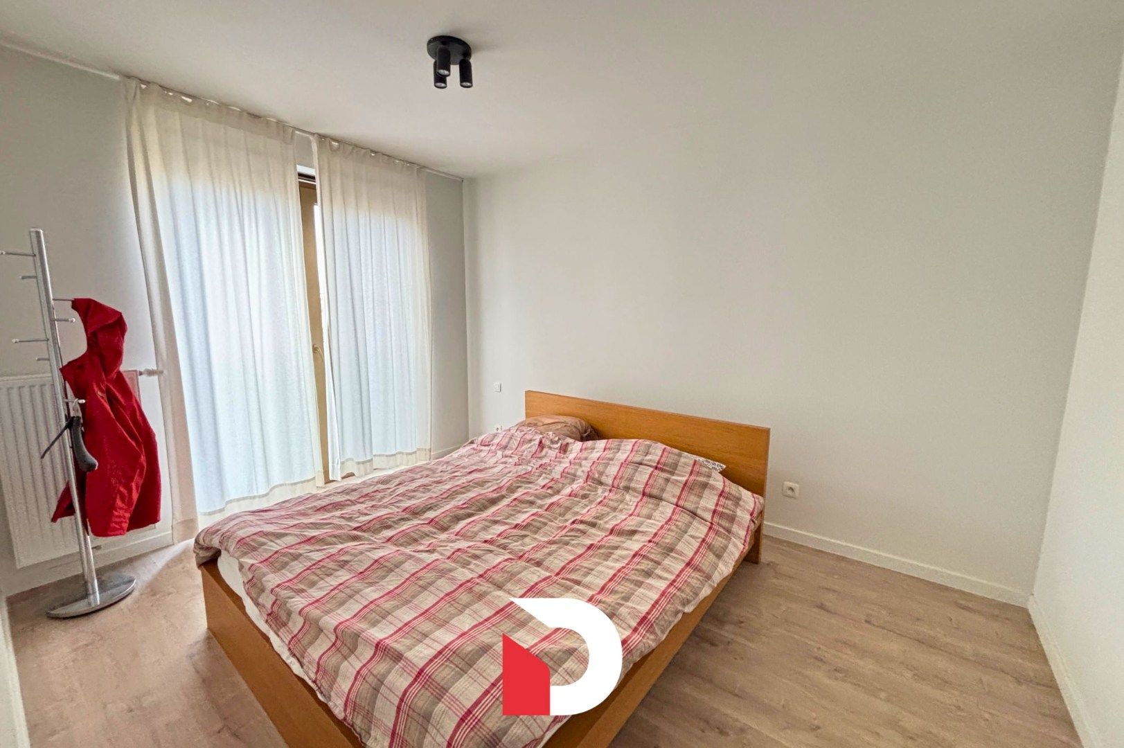 Recent appartement met 2 slaapkamers en ruim terras nabij Brugge  foto 5