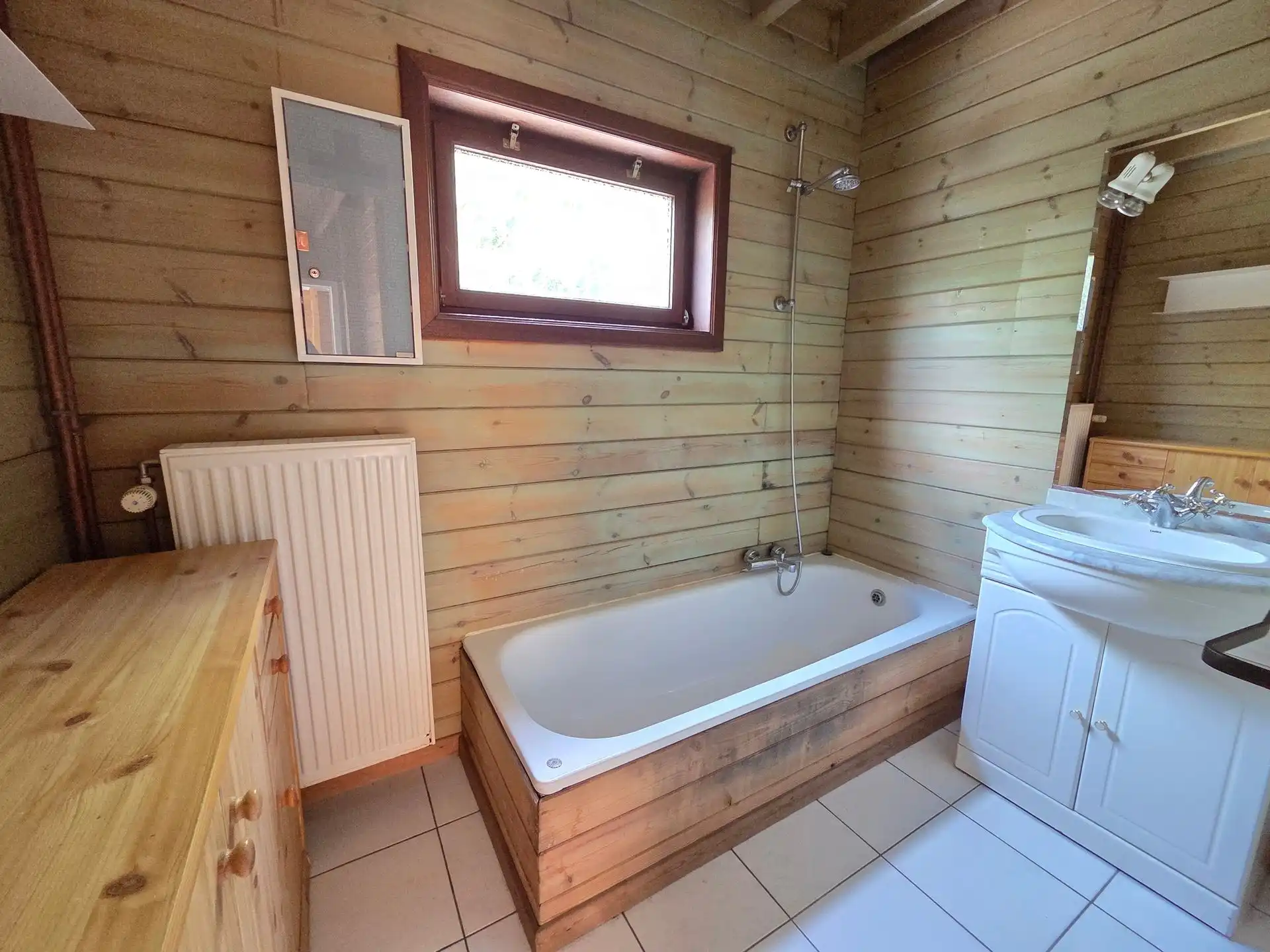 Instapklare woning, 5 slpk met groot bijgebouw van 112m² foto 5